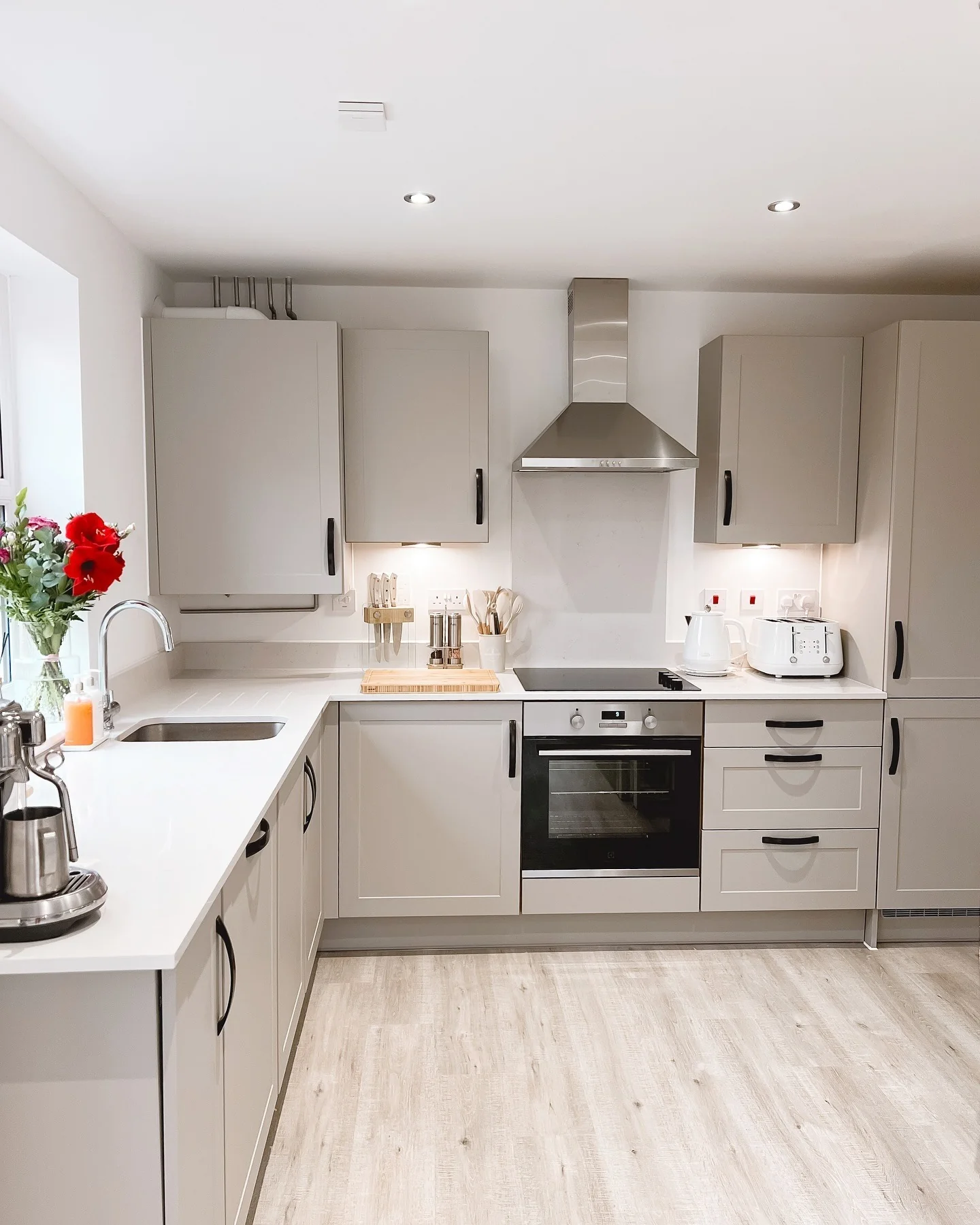 14. Soft Taupe Simplicity (Neutral Kitchen Ideas)