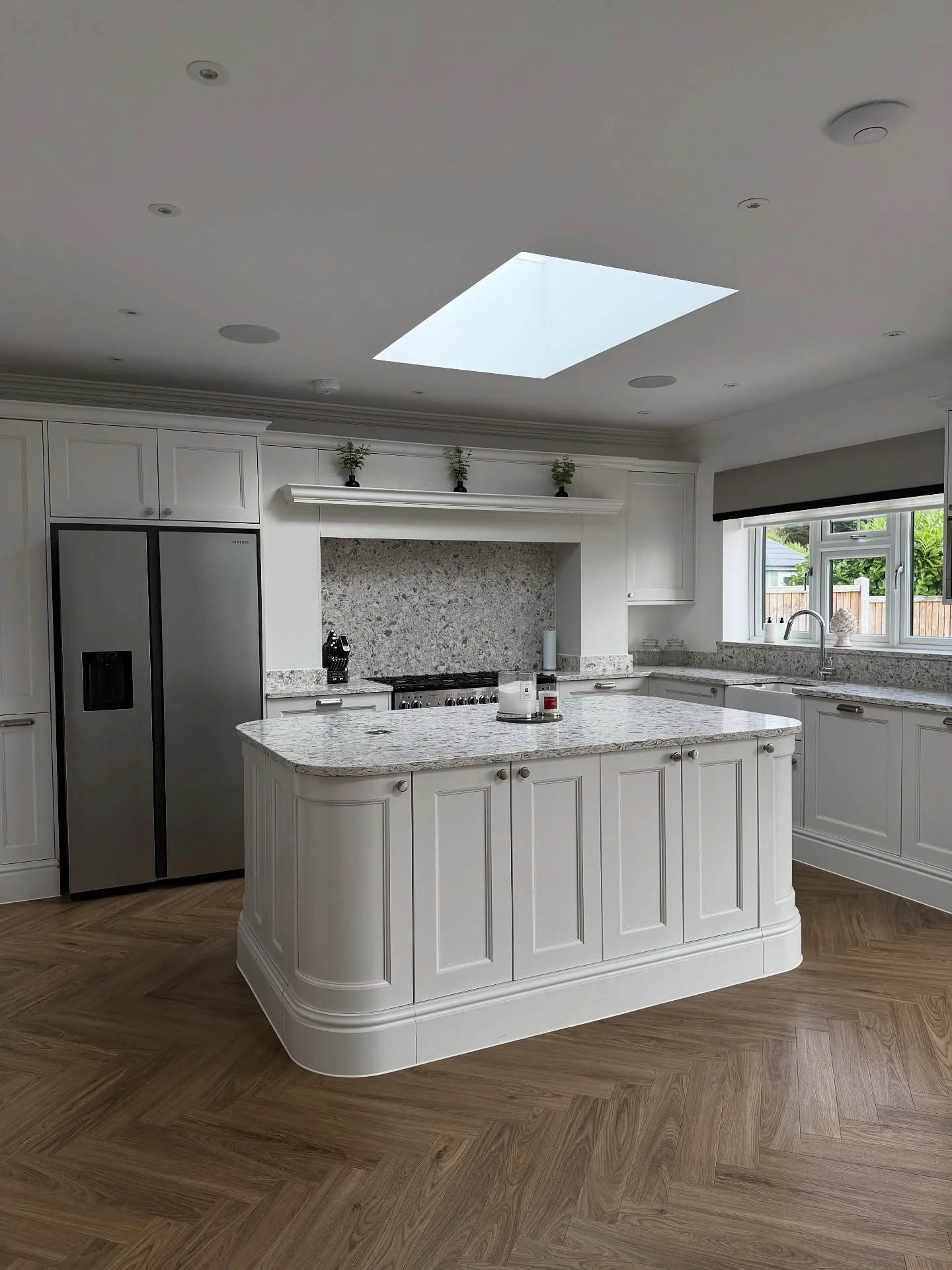 11. Classic White Elegance (Kitchen Color Ideas)