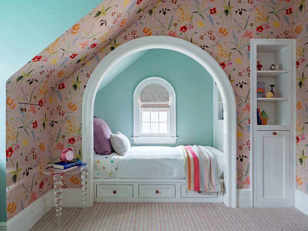 11. Arched Garden Hideaway (Little Bedroom Ideas)