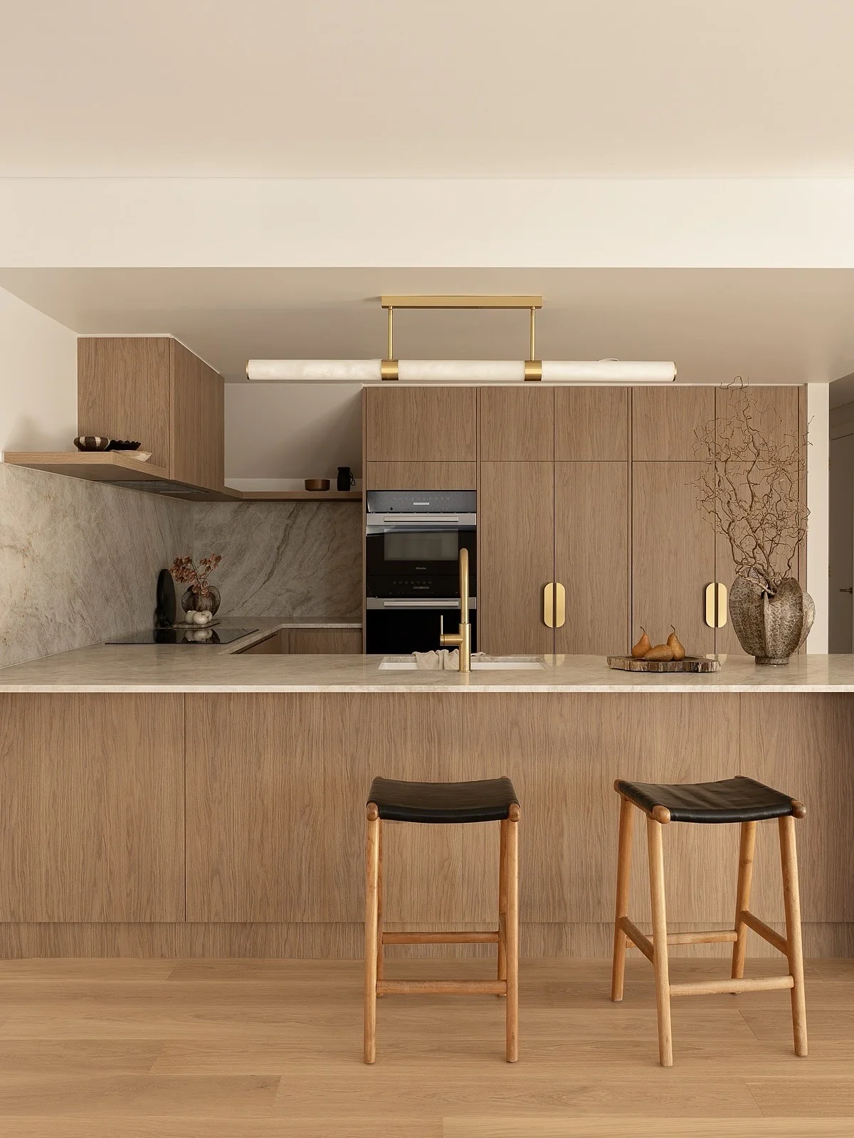 5. Soft Neutrals & Seamless Lines (Contemporary Kitchen Ideas)