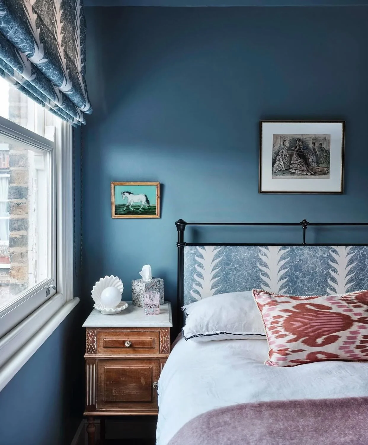 10. Vintage Charm with Blue Accents (Blue Wall Bedroom Ideas)