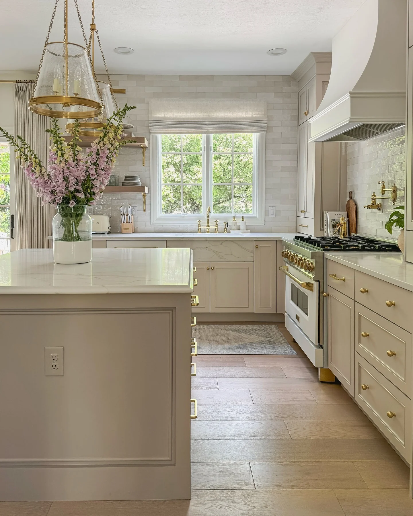 14. Soft Neutrals with Lavender Touch (Kitchen Centerpiece Ideas)