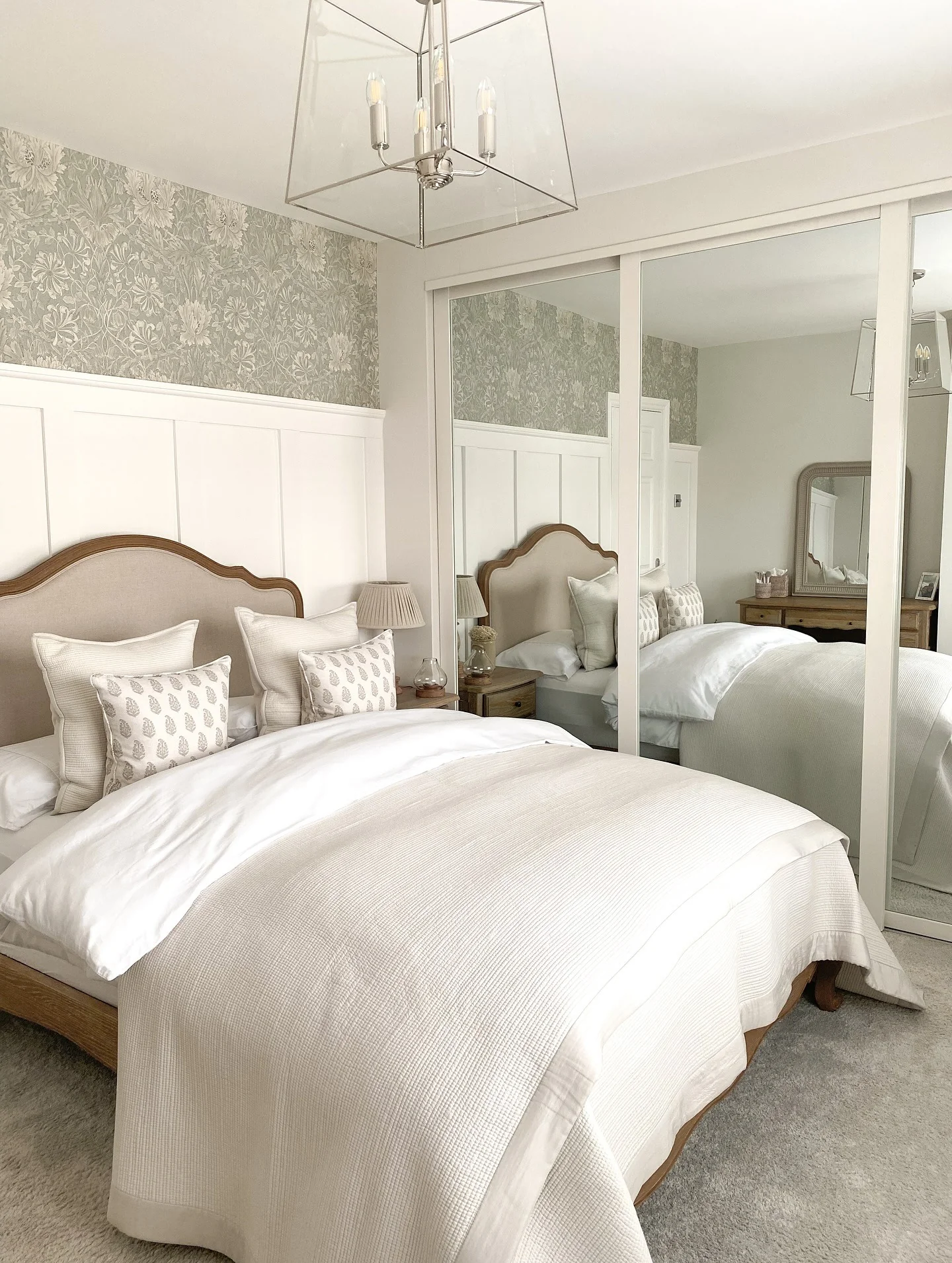 7. Classic Neutrals with a Fresh Twist (Bedroom Ideas for Women)