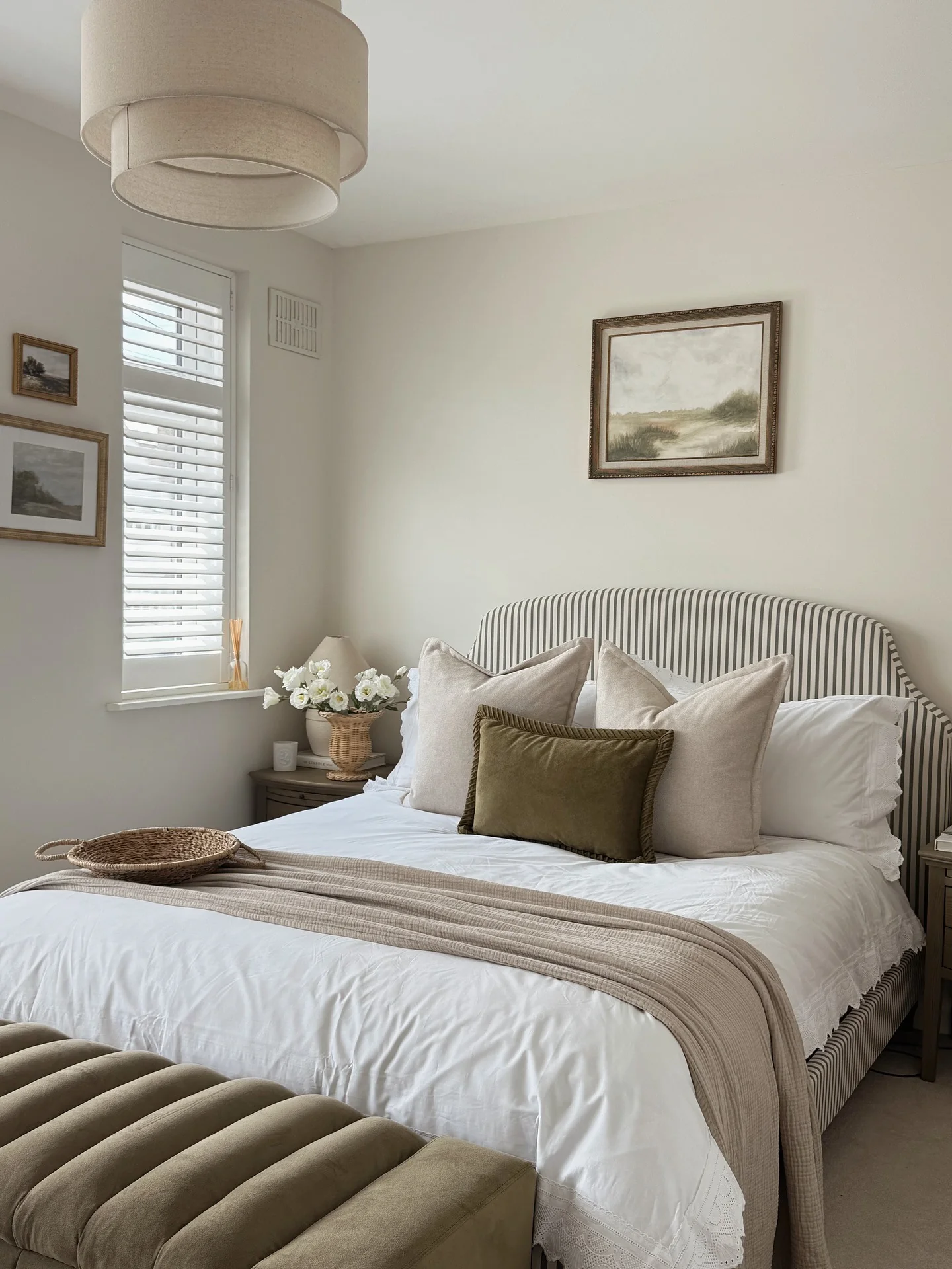 14. Stripes and Olive Accents (Bedroom Ideas for Women)