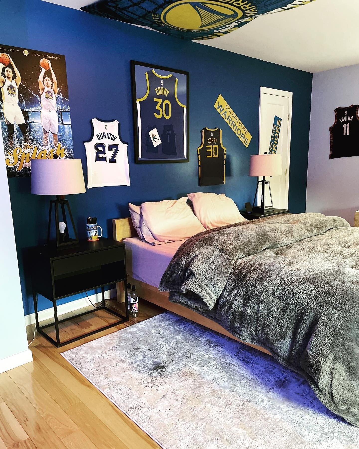 5. Golden State Warriors Fan Zone (Basketball Bedroom Ideas)
