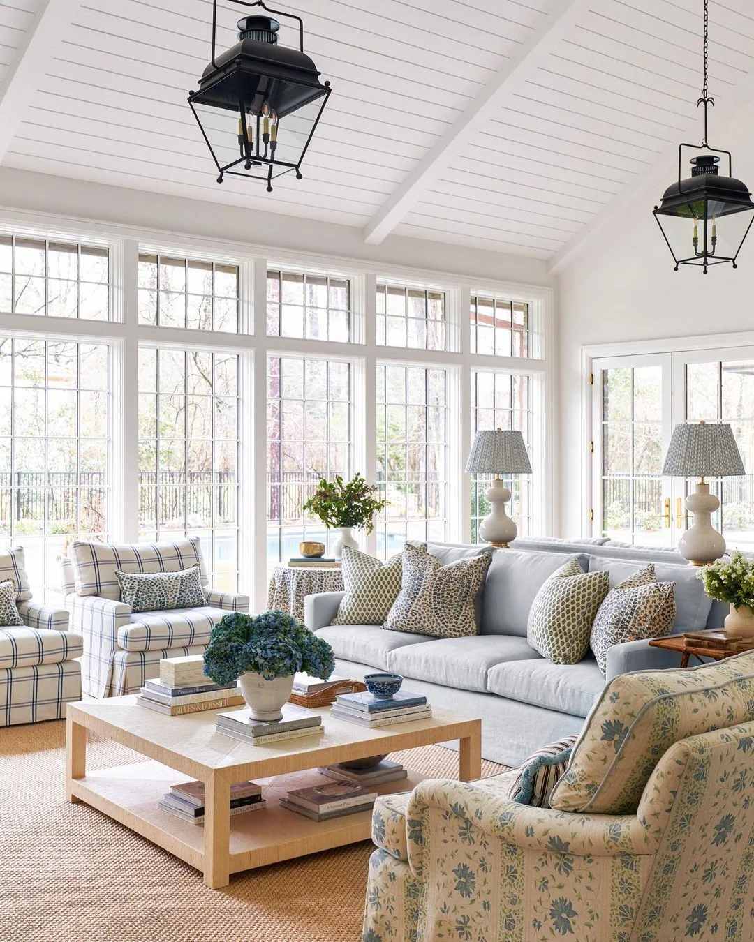 7. Patterned Coastal Layers (Beachy Living Room Ideas)