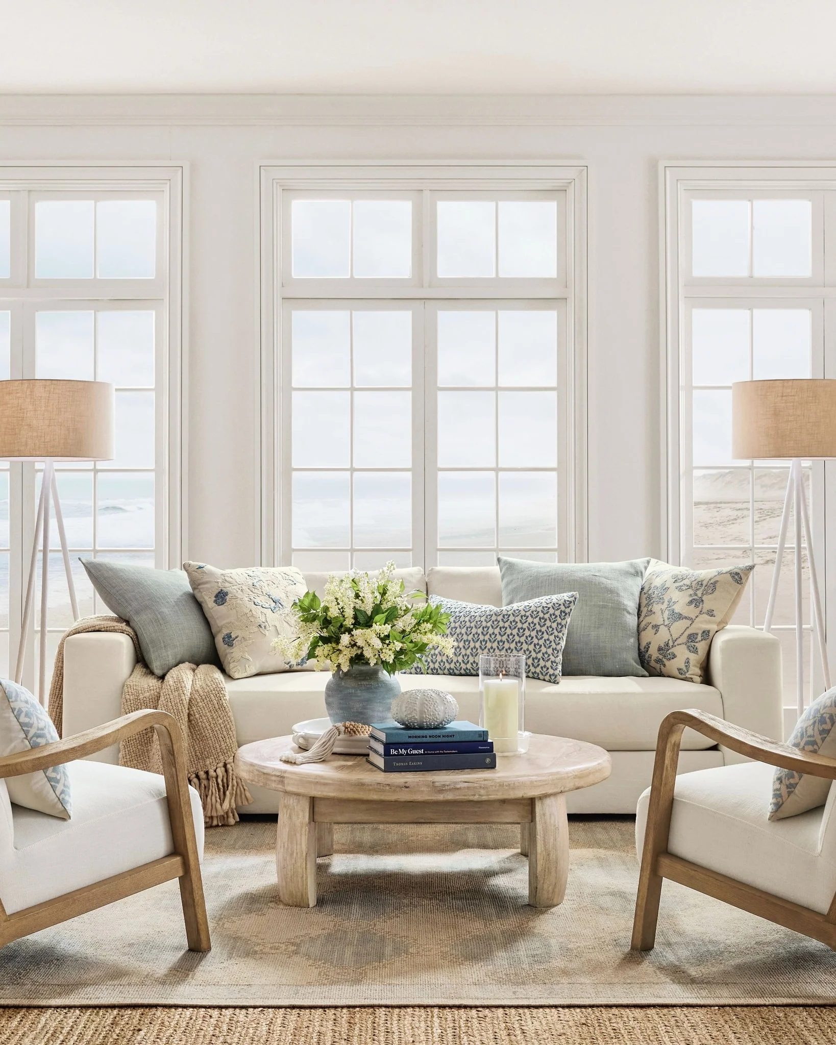 15. Oceanfront Tranquility (Beachy Living Room Ideas)