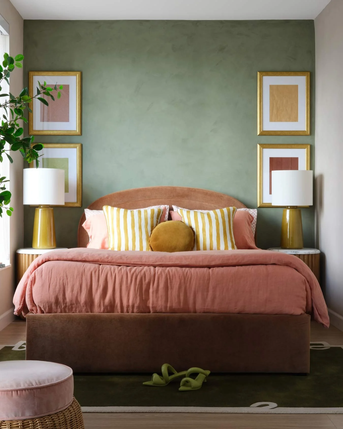 16. Earthy Pink and Green Bedroom (Colorful Bedroom Ideas)