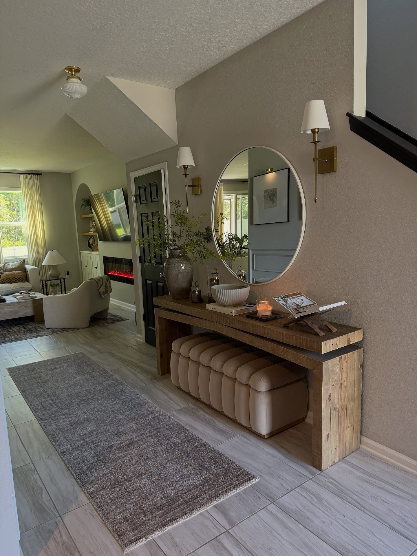 10. Entryway with Warm Contrast (Living Room Corner Ideas)