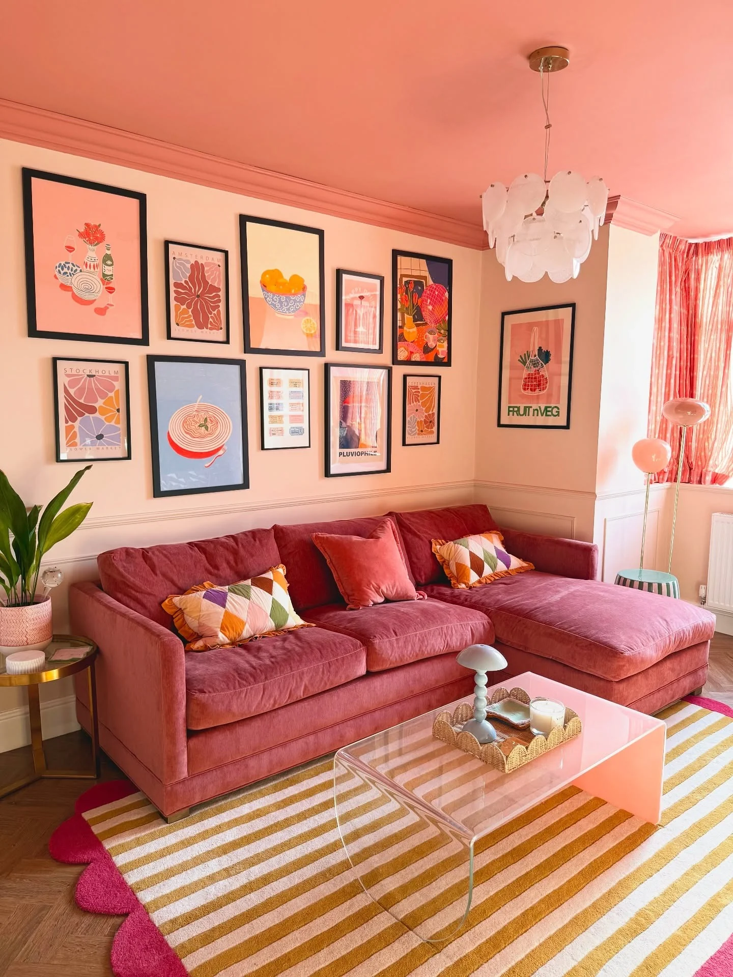10. Playful Pink with Retro Energy (Paint Ideas for Living Room)