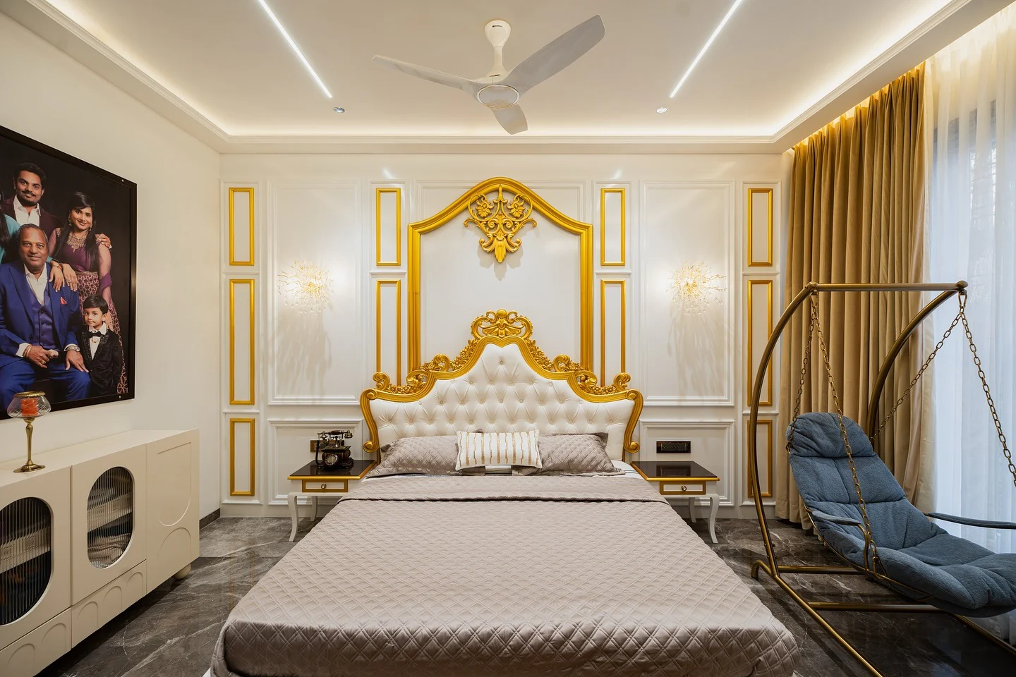 9. Contemporary Golden Frame (Royal Bedroom Ideas)
