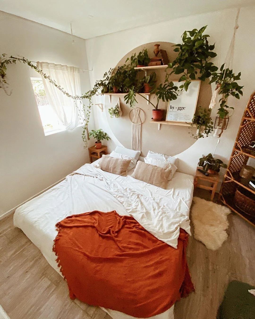 2. Earthy Minimalist Fall Bedroom with Botanical Touches (Fall Bedroom Ideas)