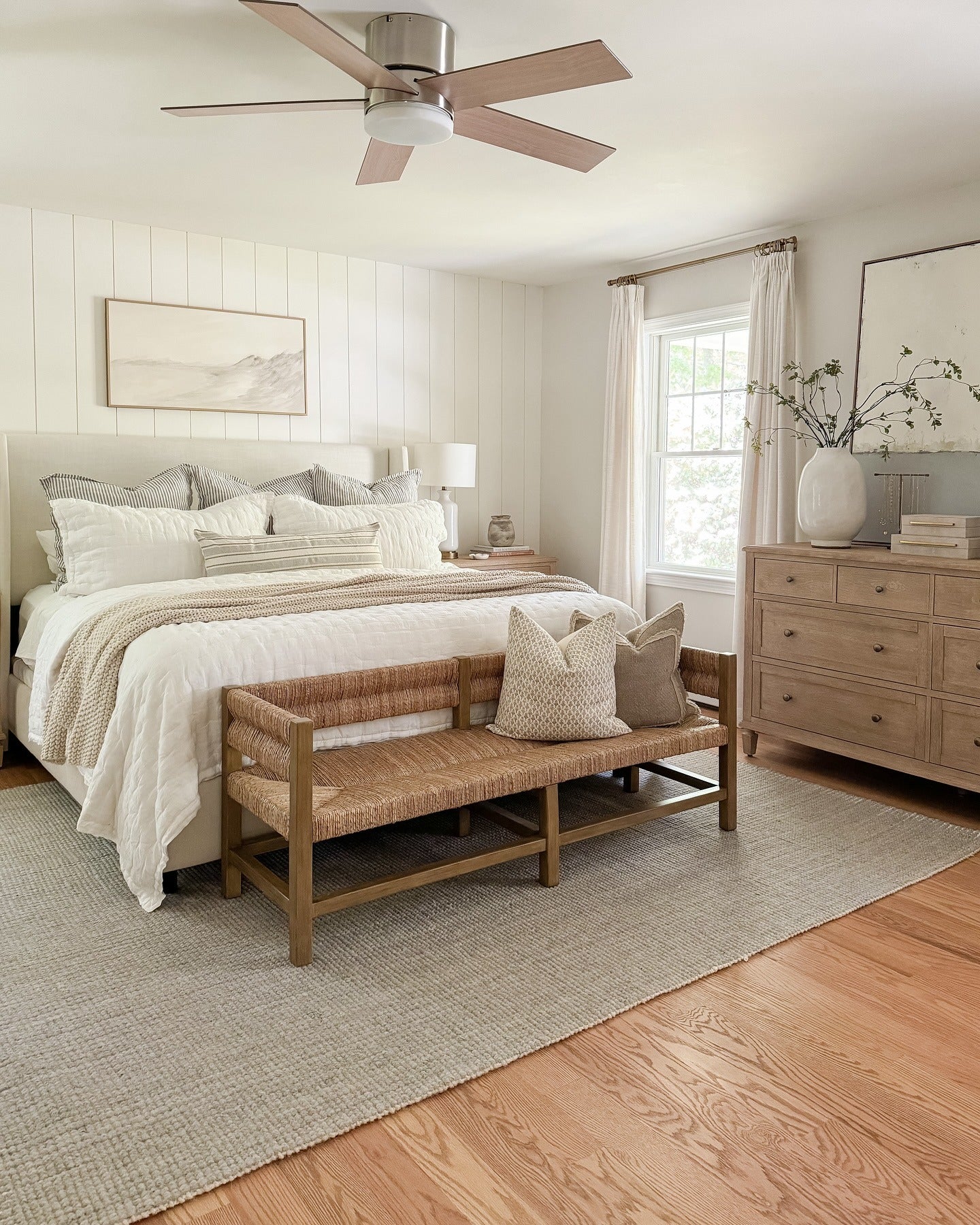 9. Modern Farmhouse Meets Mid-Century Lines (Mid Century Bedroom Ideas)