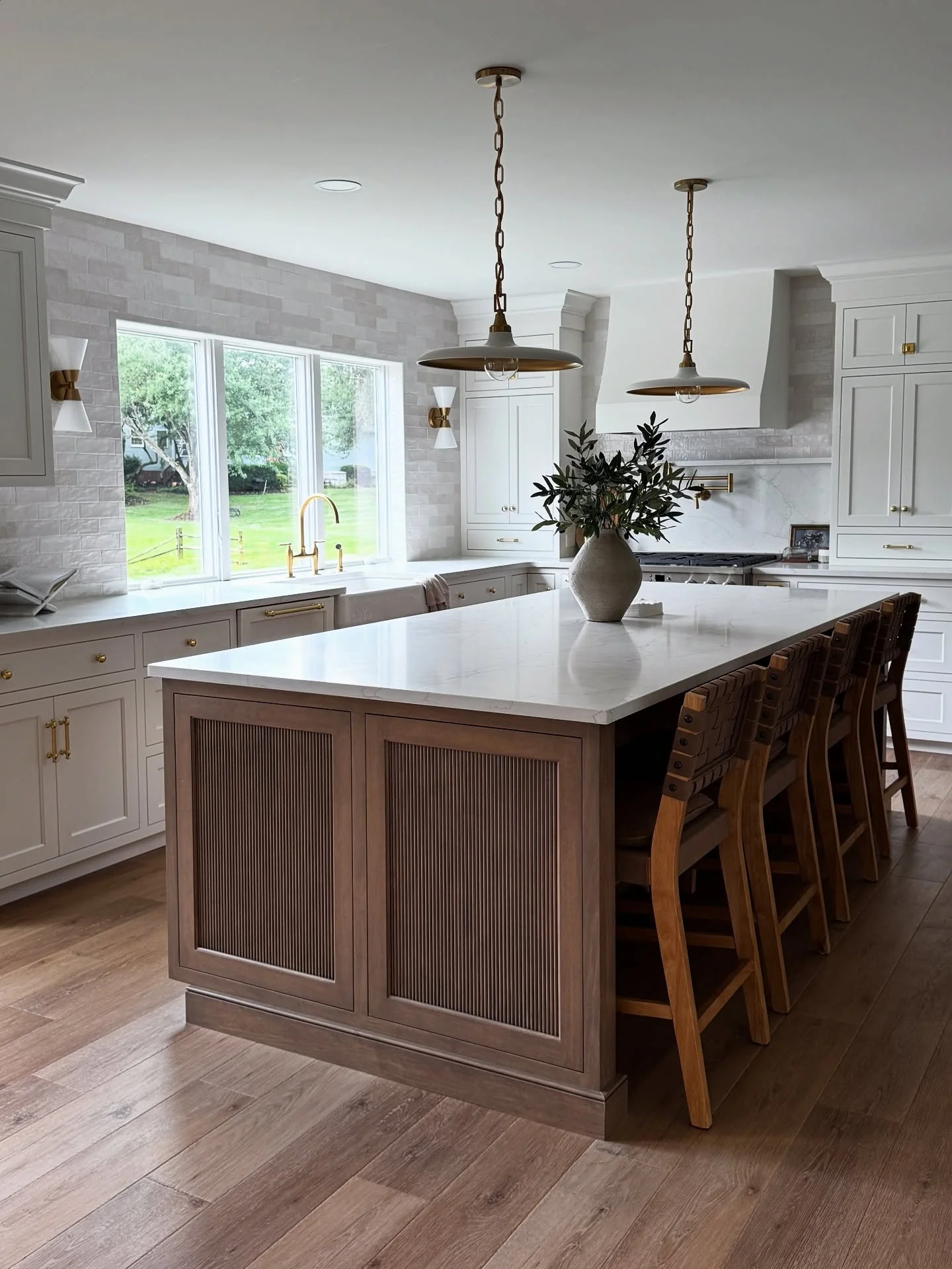 10. White & Walnut: Subtle Grandeur Meets Functionality (Two Tone Kitchen Ideas)