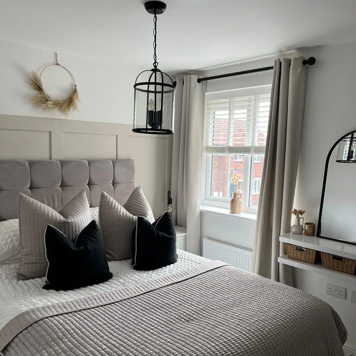 11. Layered Neutrals with Crisp Black Accents (Black and Cream Bedroom Ideas)