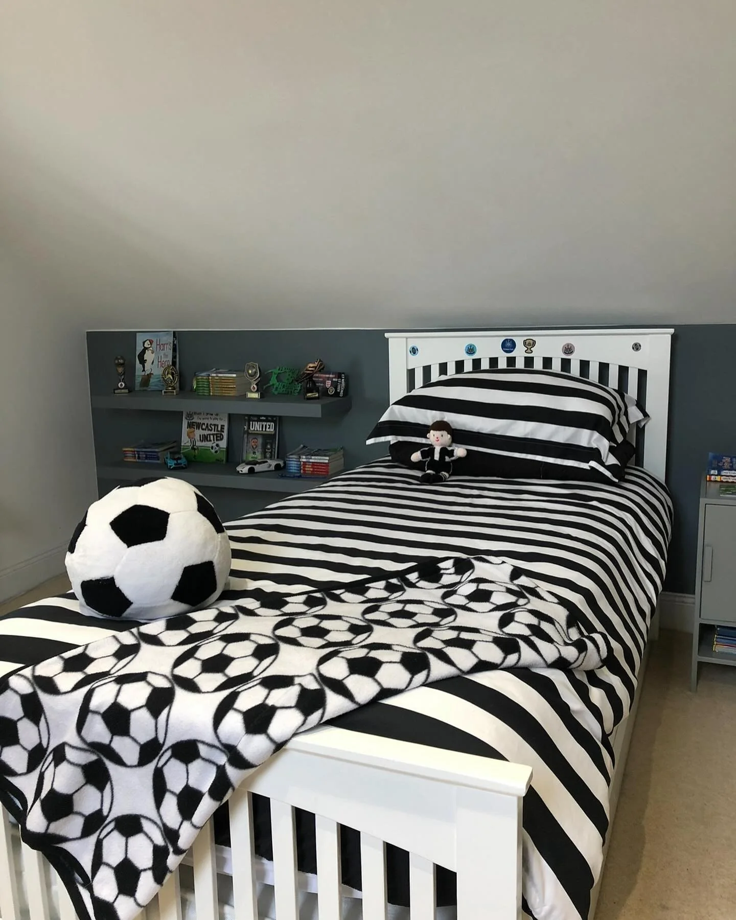 5. Stripes & Goals in Black and White (Football Bedroom Ideas)