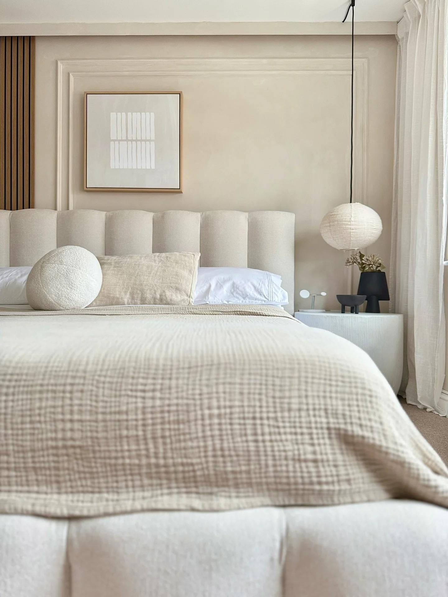 2. Minimal Beige with Layered Texture (Cool Bedroom Ideas)