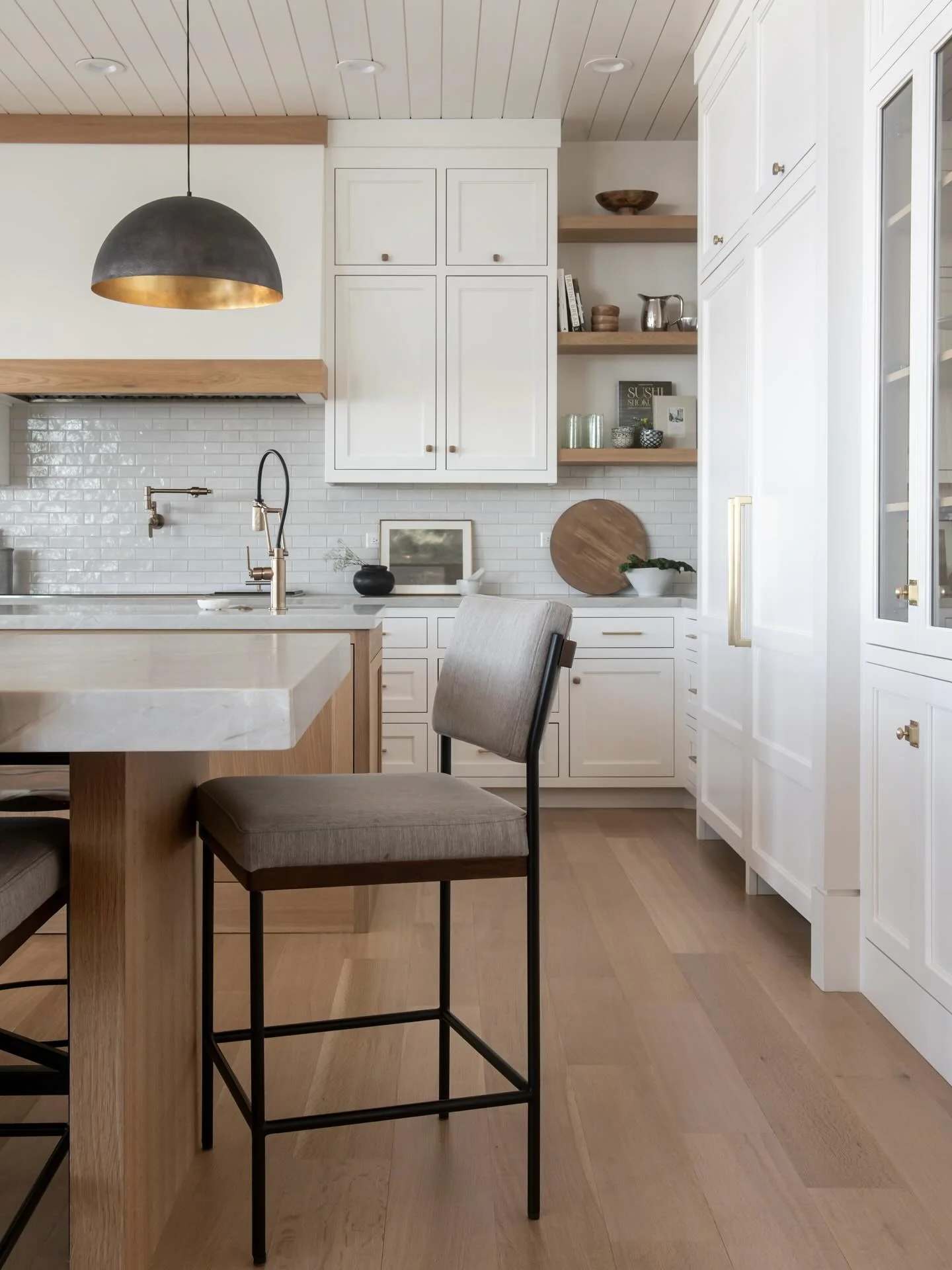 4. Contemporary Monochrome with Warm Wood (Kitchen Ideas with Shelves)