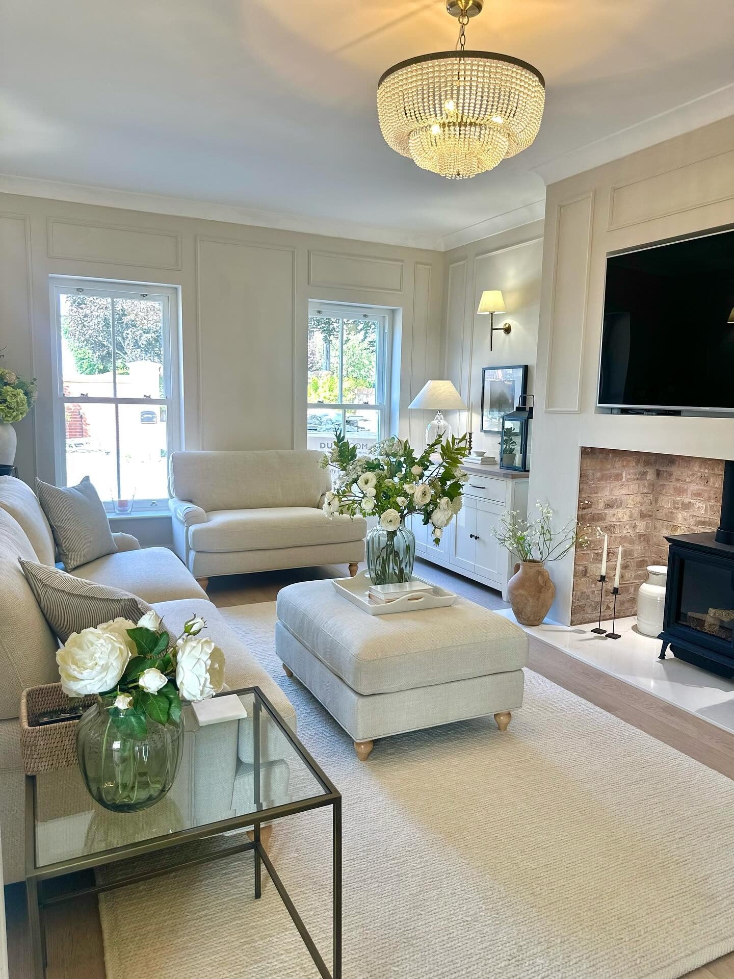 8. Elegant Neutrals in a Cottage-Inspired Space (Living Room Carpet Ideas)