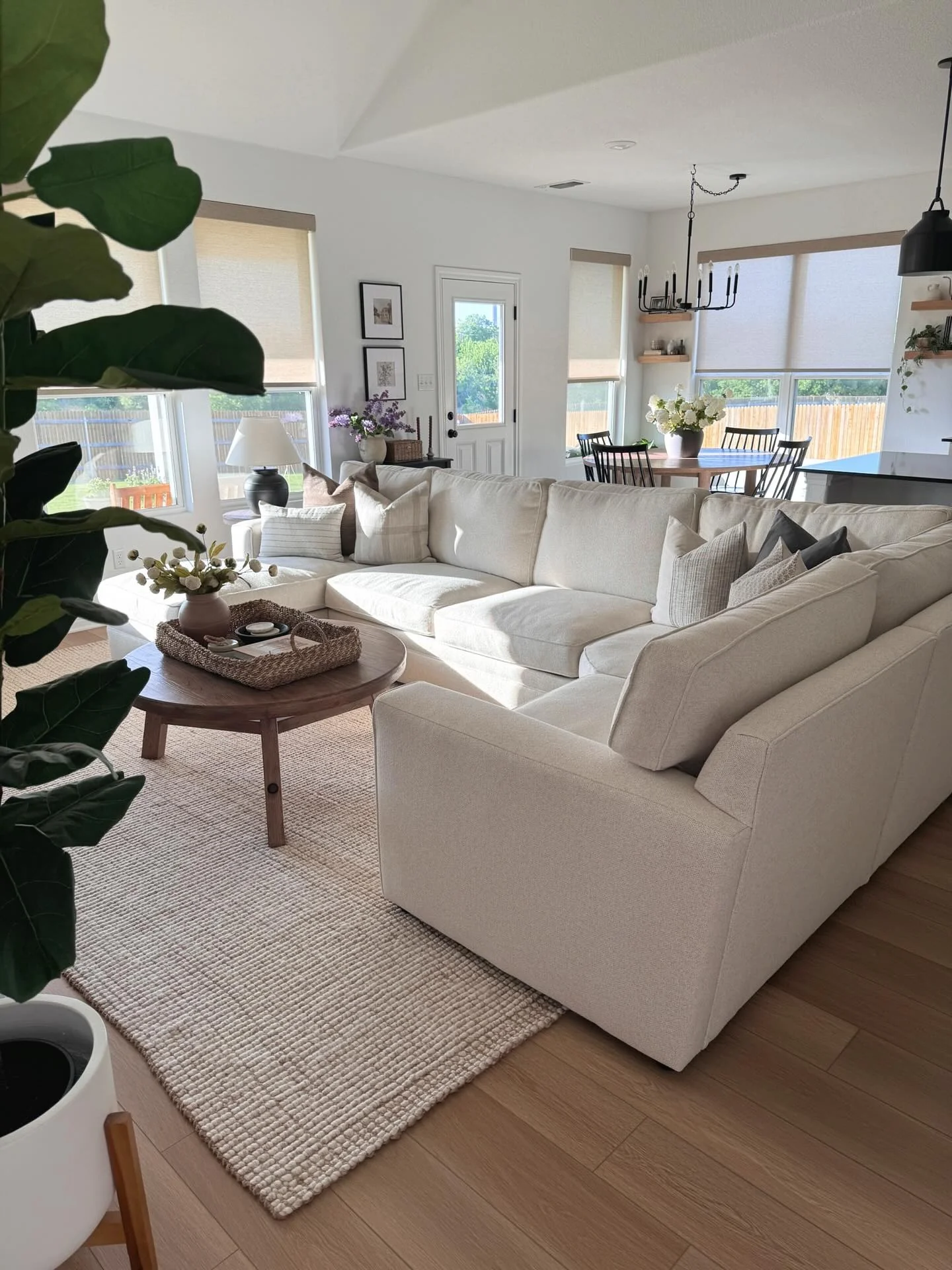 13. Casual Natural Texture with Creams and Taupes (Living Room Carpet Ideas)