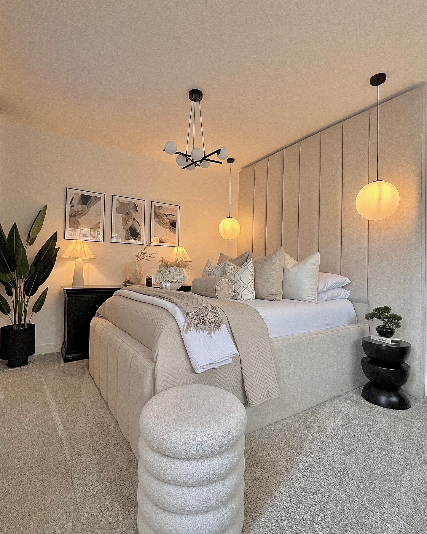 3. Soft Minimalism in Cream and Black Accents (Dream Bedroom Ideas)