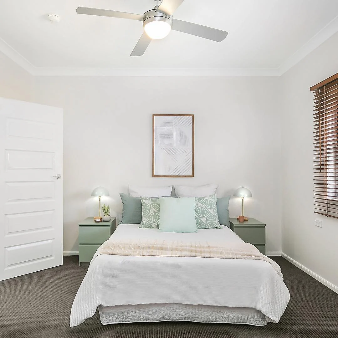 10. Minimalist Mint for Everyday Comfort (Mint Green Bedroom Ideas)