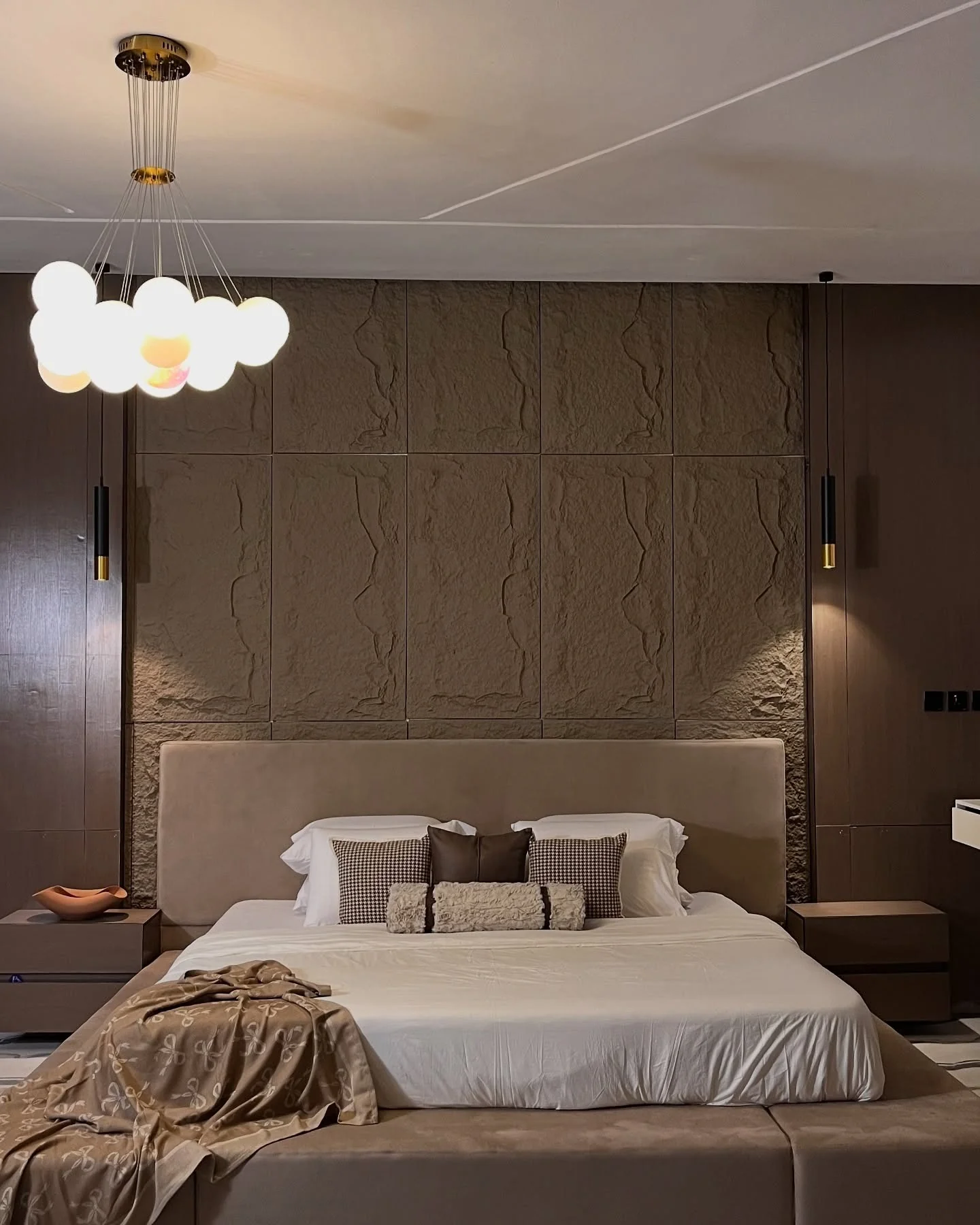 2. Contemporary Milanese Mood with Warm Textures (European Style Bedroom Ideas)