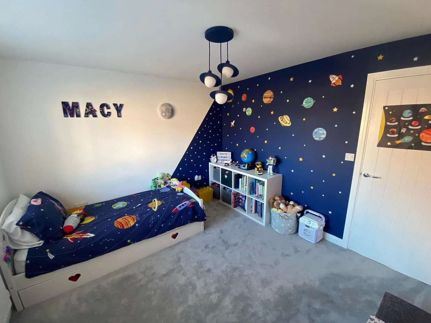 13. Star Map Study and Sleep Space (Space Bedroom Ideas)