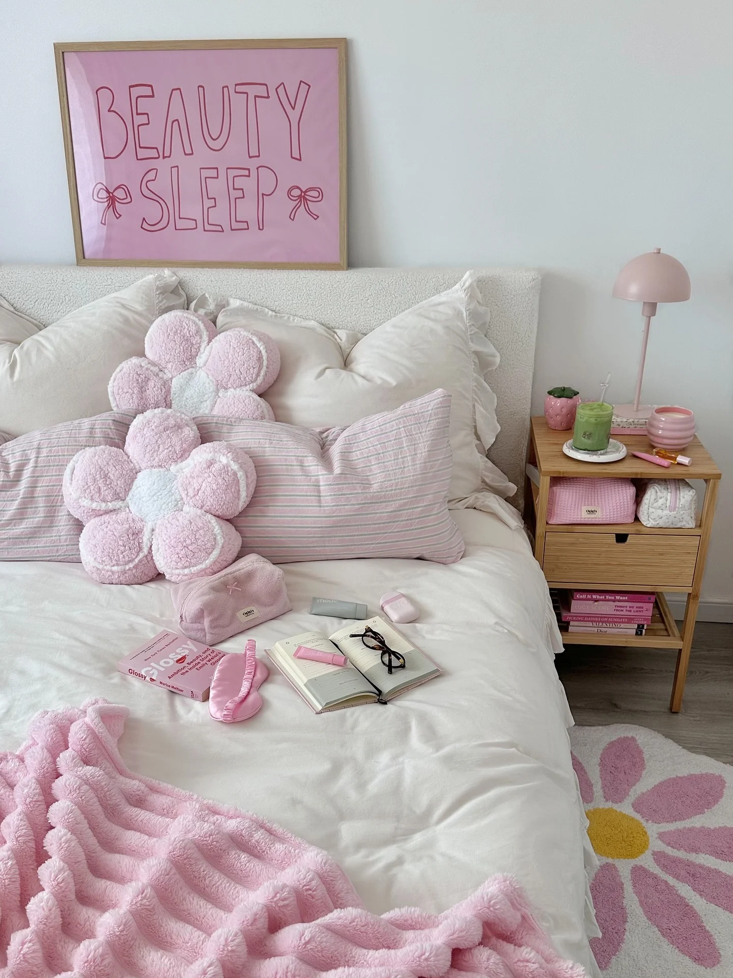 4. Graphic Pop Princess Style (Light Pink Bedroom Ideas)