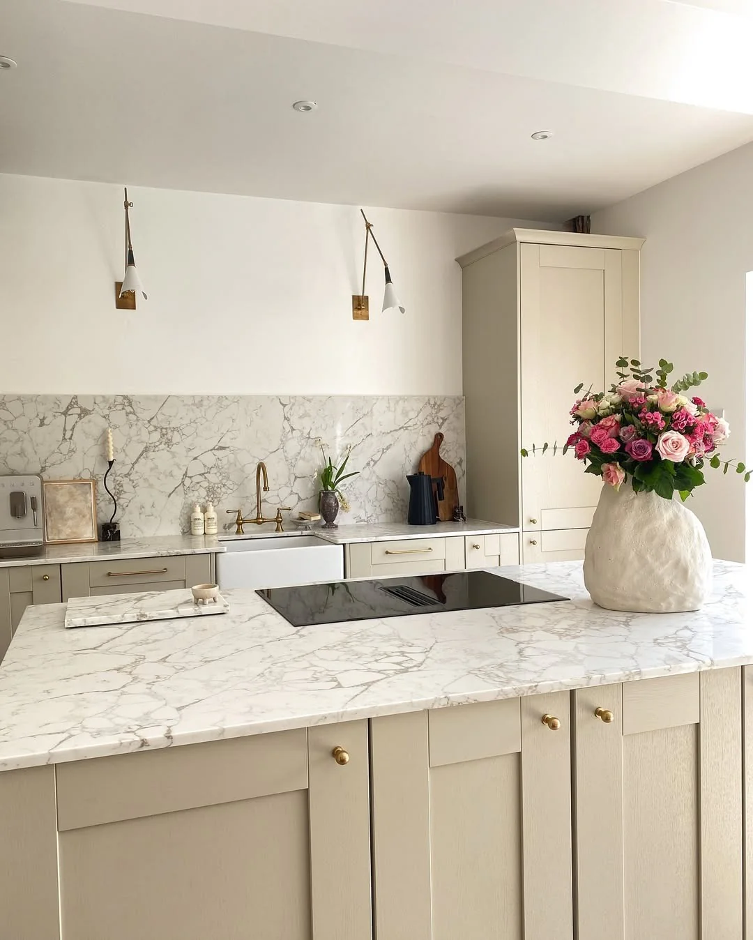 3. Marble Elegance in a Contemporary Neutral Kitchen (Small Cozy Kitchen Ideas)