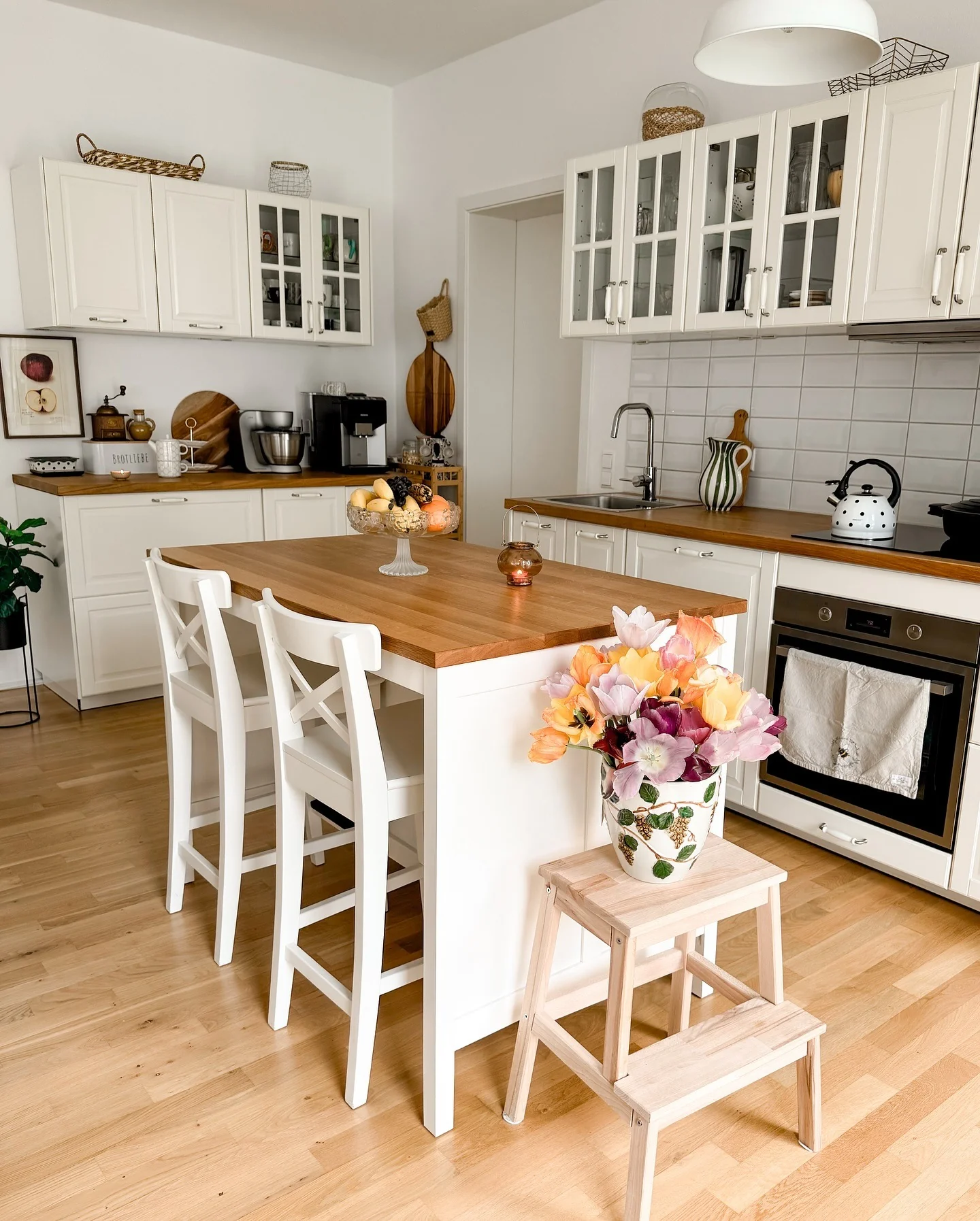 13. Bright Cream Kitchen with Scandinavian Simplicity (Small Cozy Kitchen Ideas)