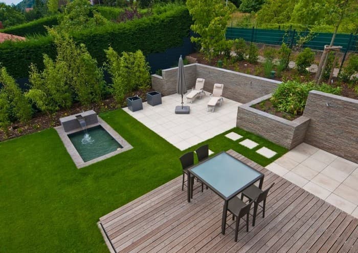 aménagement de la cour