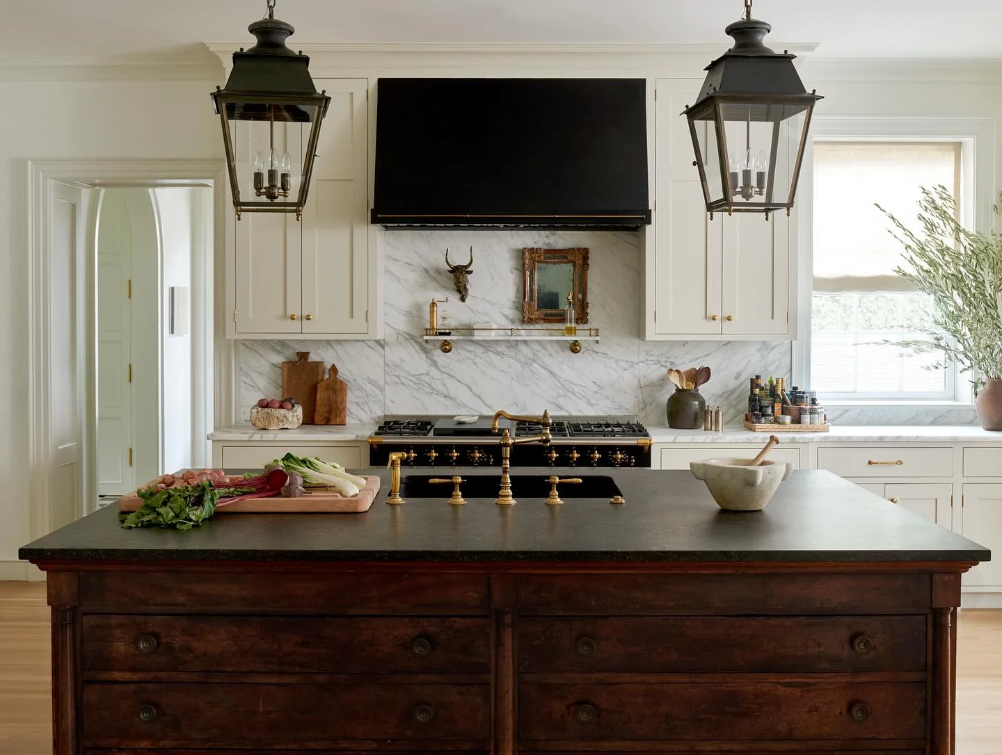 10. Heritage Black and Butcher Block (Victorian Style Kitchen Ideas)