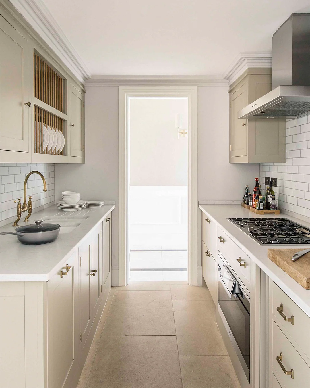 12. Narrow Galley in Cream and Brass (Victorian Style Kitchen Ideas)