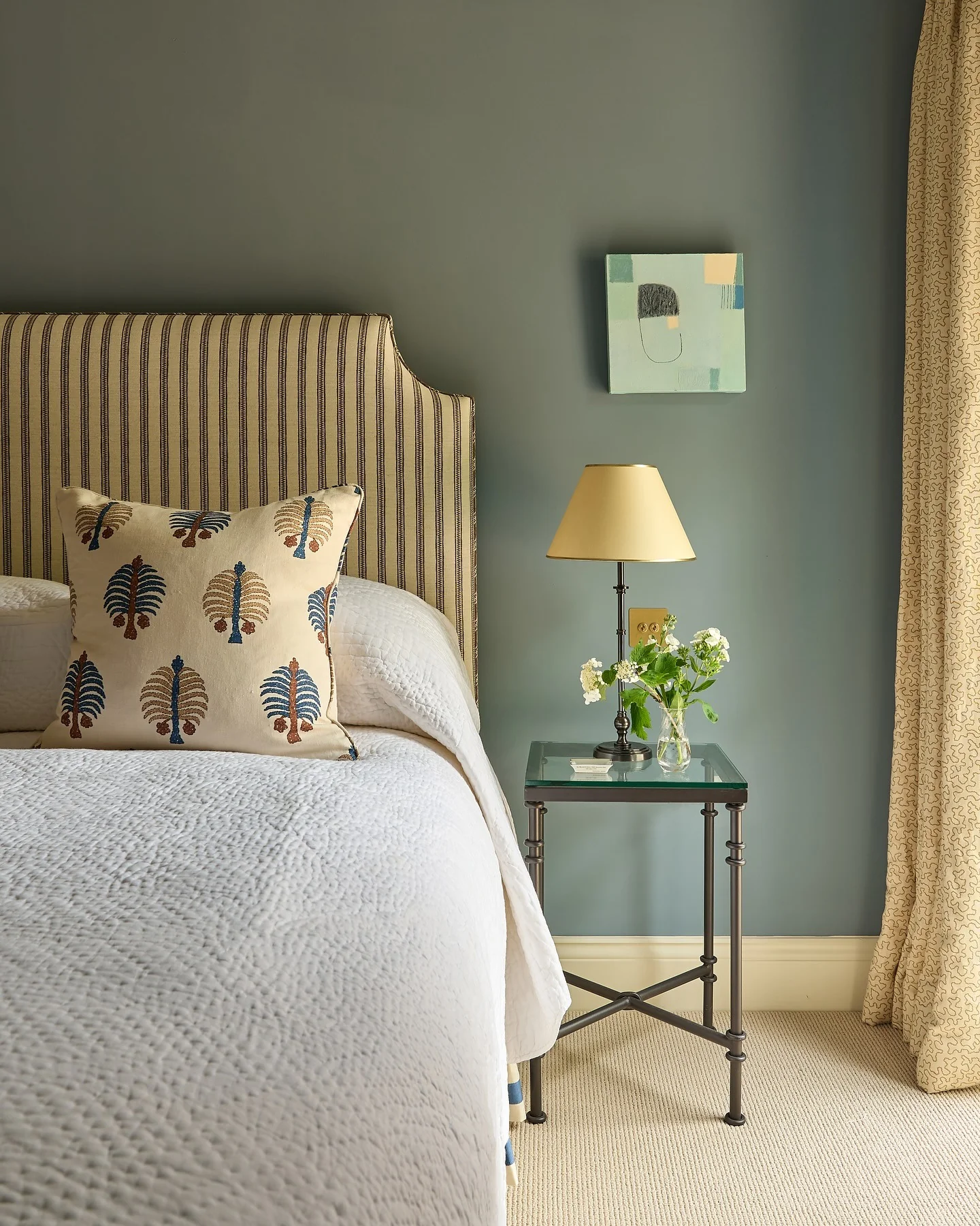 13. Moody Gray with Golden Accents (Yellow and Gray Bedroom Ideas)