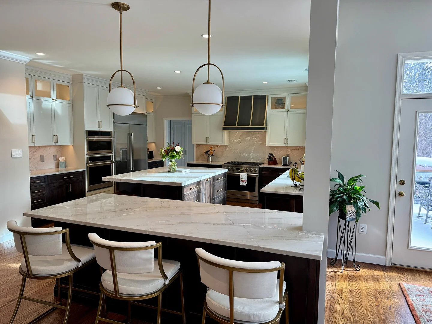 24. Multi-Zone Layout with Subtle Veining (Granite Countertops Kitchen Ideas)