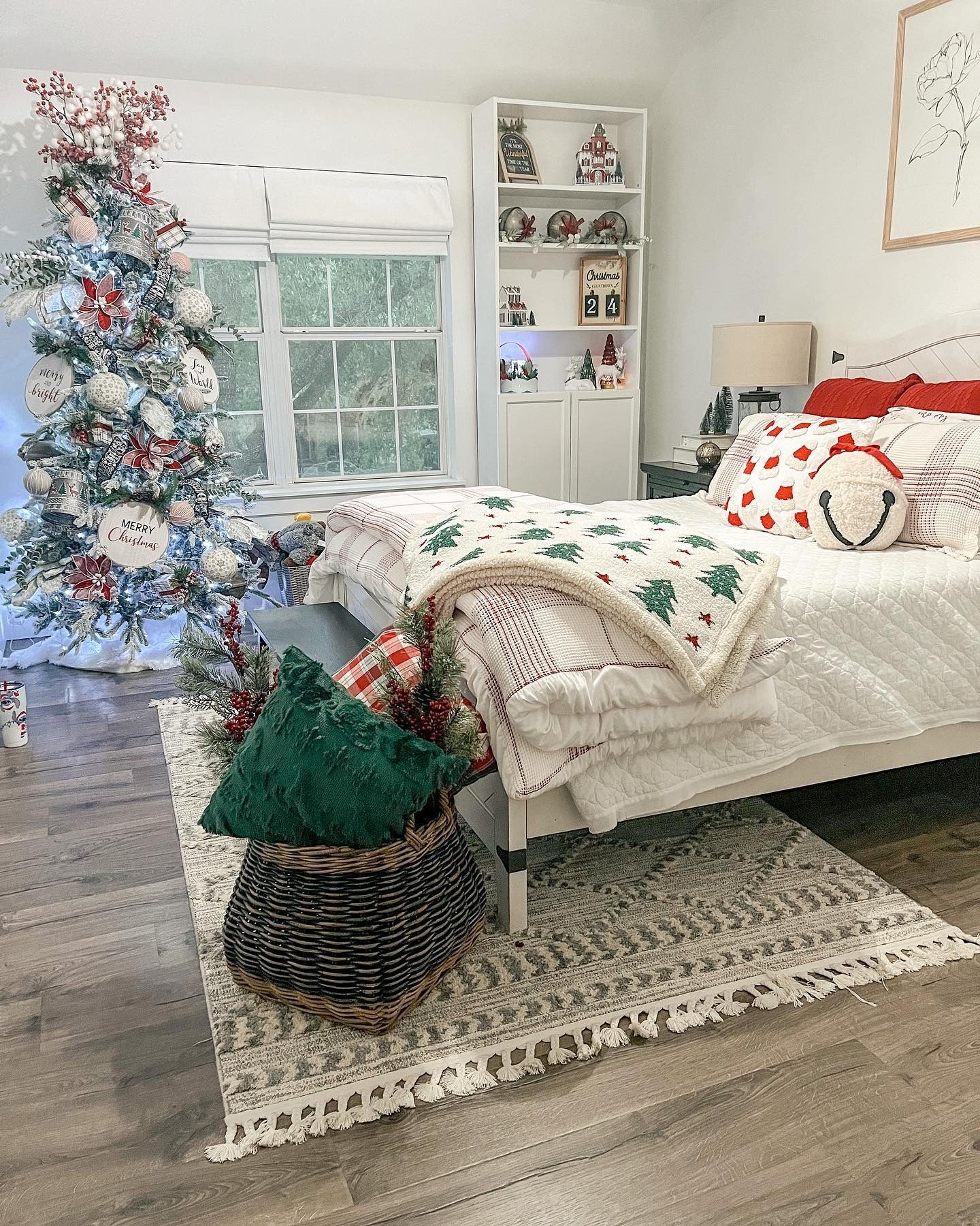 10. Playful Red and Green with Layered Plaids (Christmas Bedroom Ideas)
