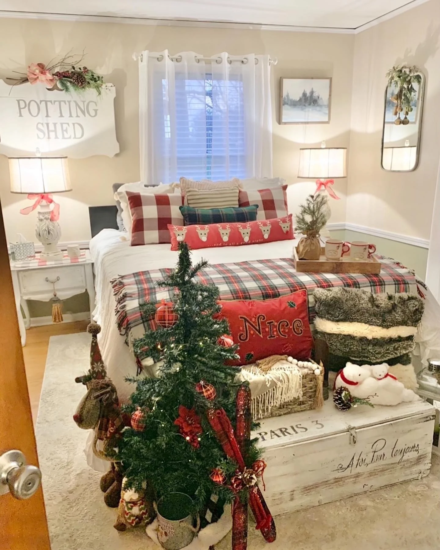 16. Vintage-Inspired Red and Green with Layered Patterns (Christmas Bedroom Ideas)