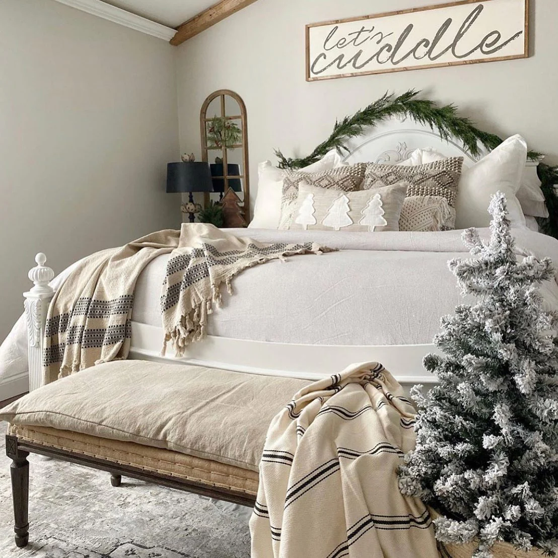 17. Warm Neutrals with Natural Elements (Christmas Bedroom Ideas)