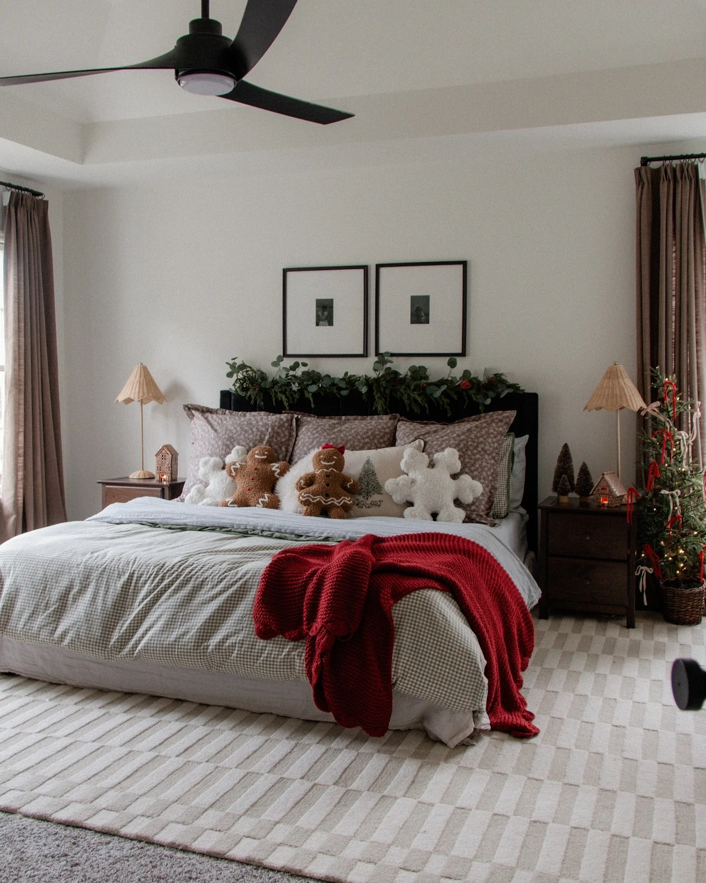 23. Playful Neutrals with Festive Plush Accents (Christmas Bedroom Ideas)