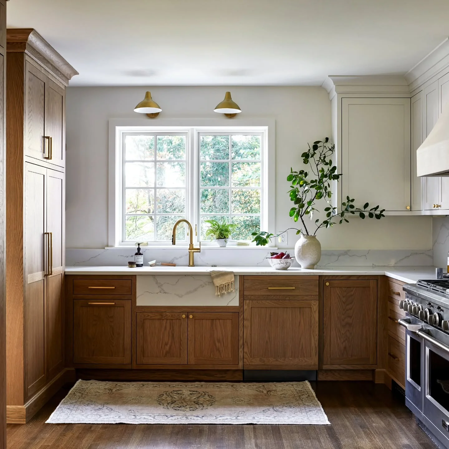 14. Two-Tone Elegance with Gold Fixtures (Oak Cabinets Kitchen Ideas)