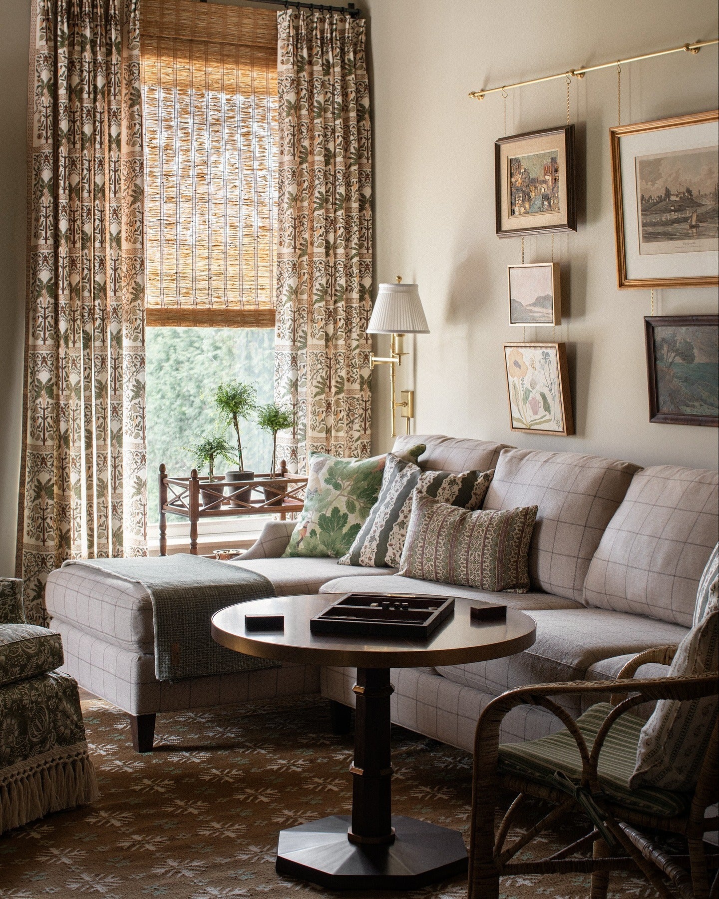 6. Traditional Comfort with Woven Details (vintage living room ideas)