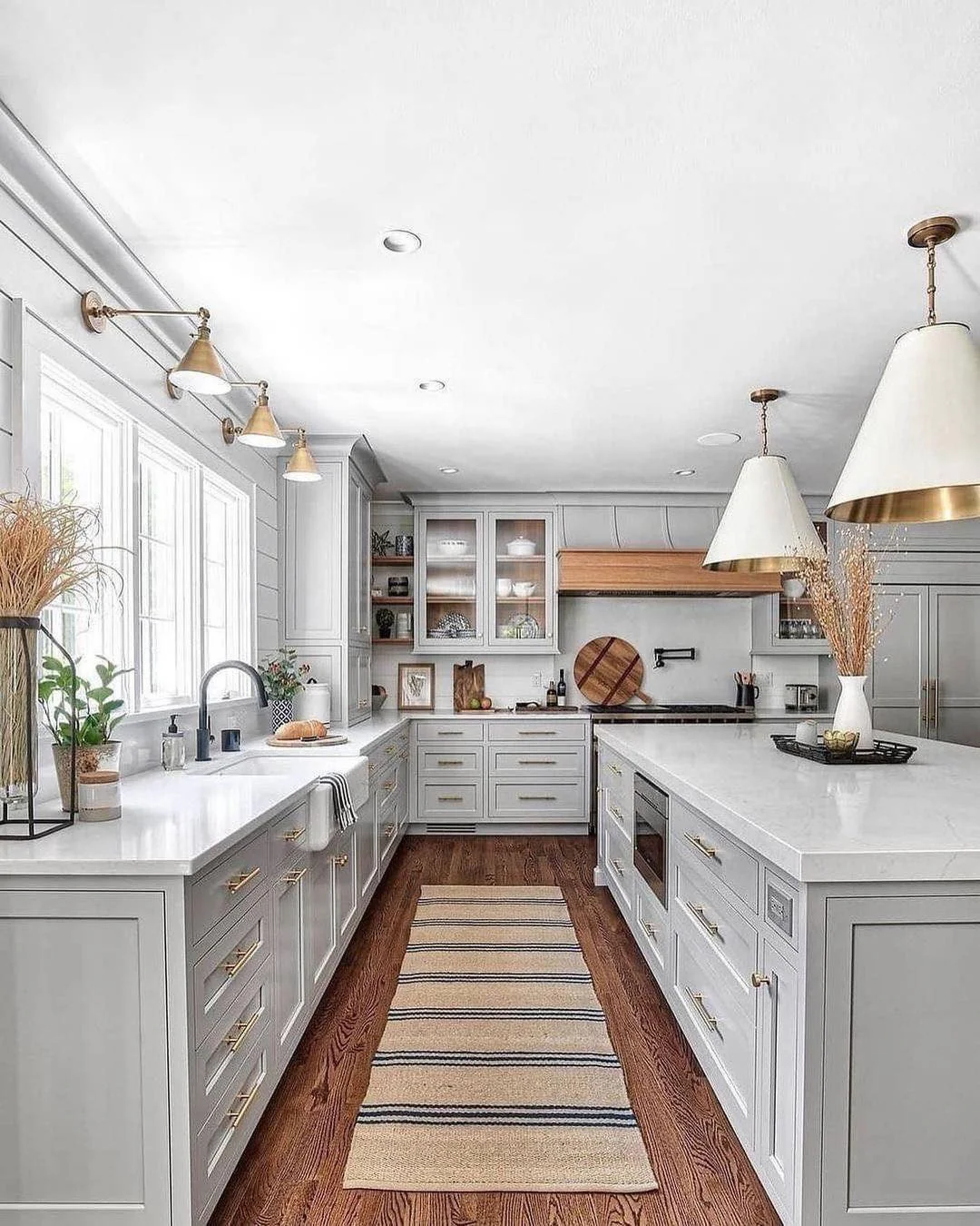 15. Soft Gray Elegance with Brass and Wood Accents (Farmhouse Kitchen Ideas)