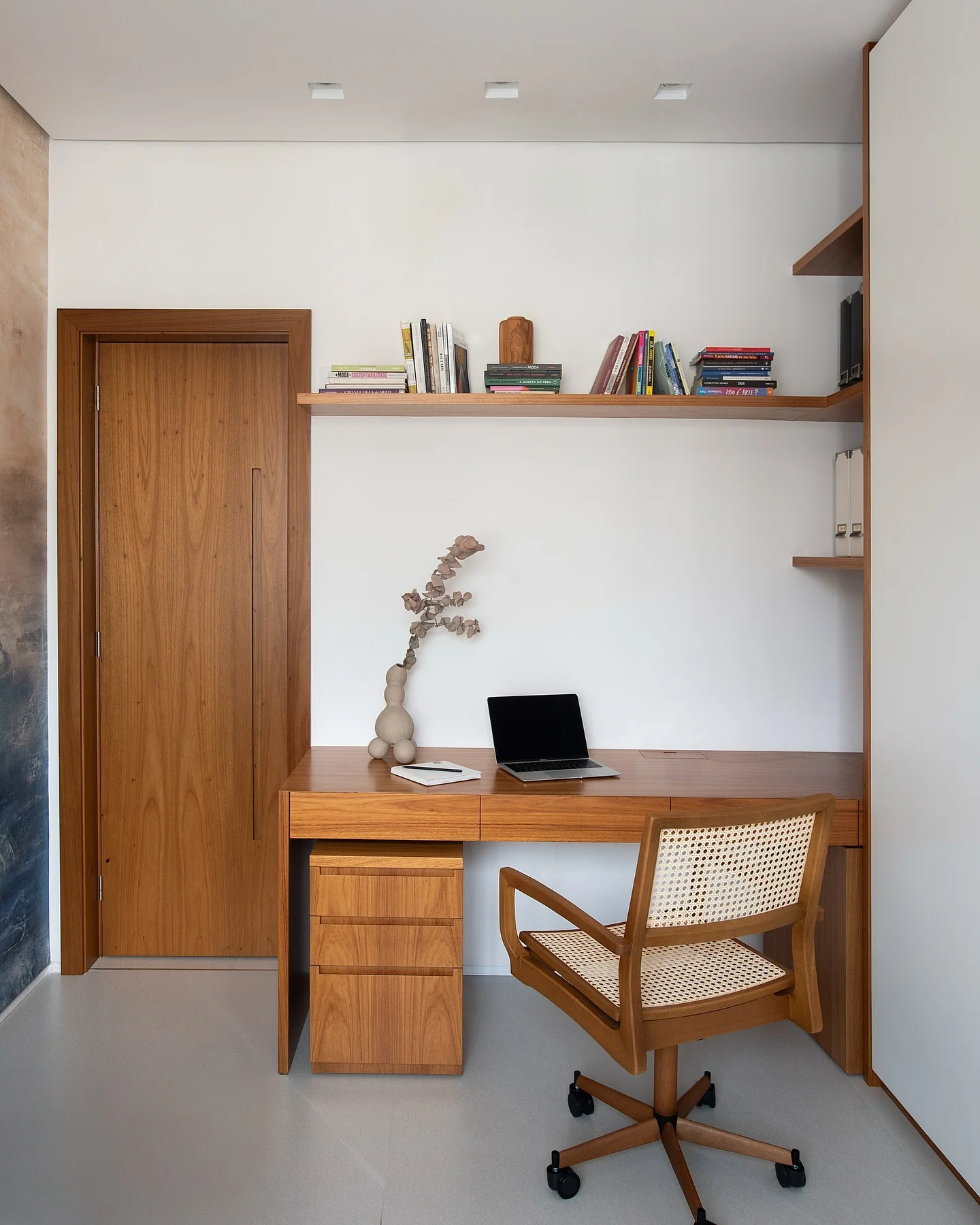 11. Streamlined Warmth in Walnut and White (Simple Home Office Ideas)