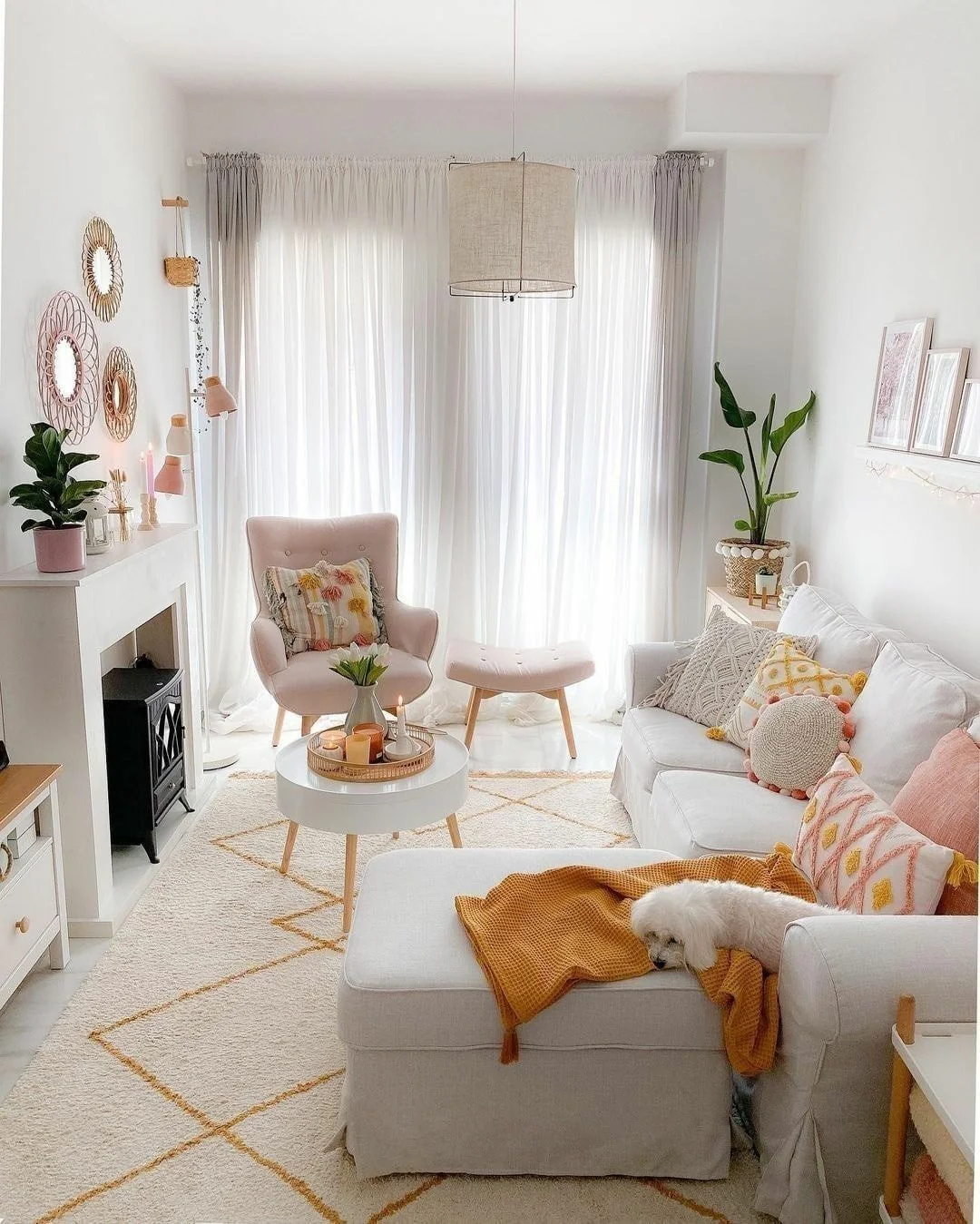 2. Playful Pastels with a Cozy Touch (Warm and Cozy Living Room Ideas)