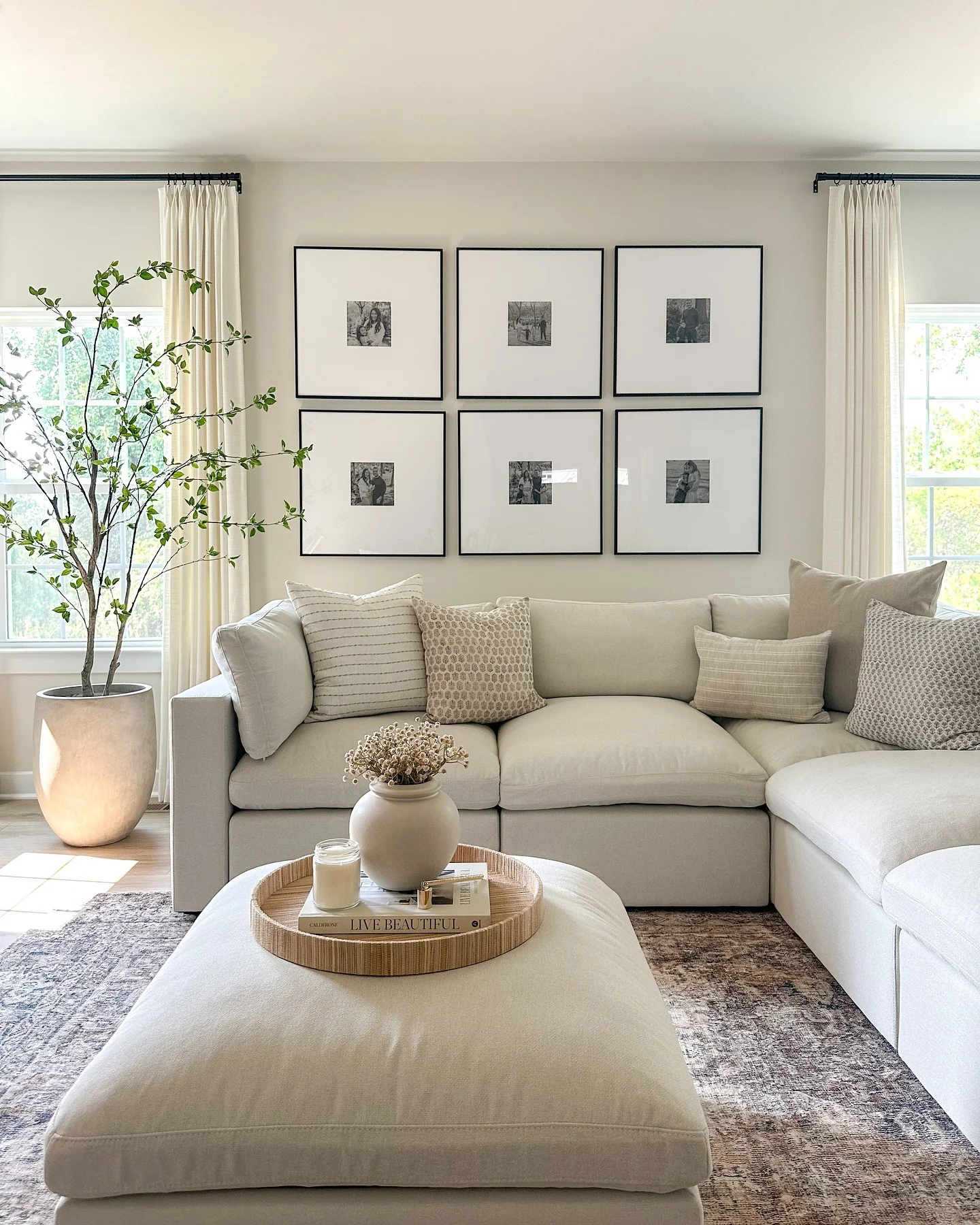 16. Soft Cream with Clean Lines (Warm and Cozy Living Room Ideas)