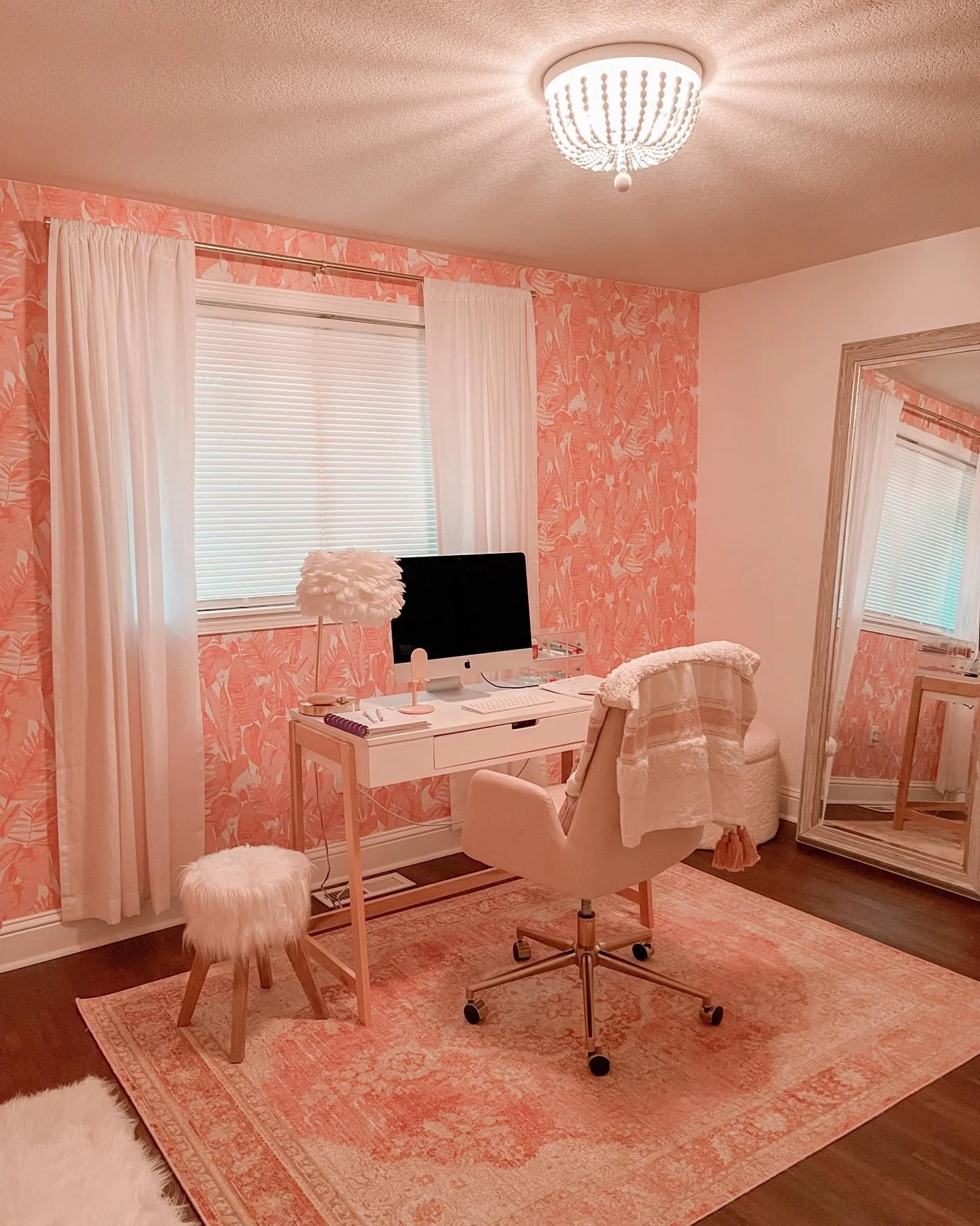 11. Tropical Coral Office with Textured Accents (Pink Office Ideas)