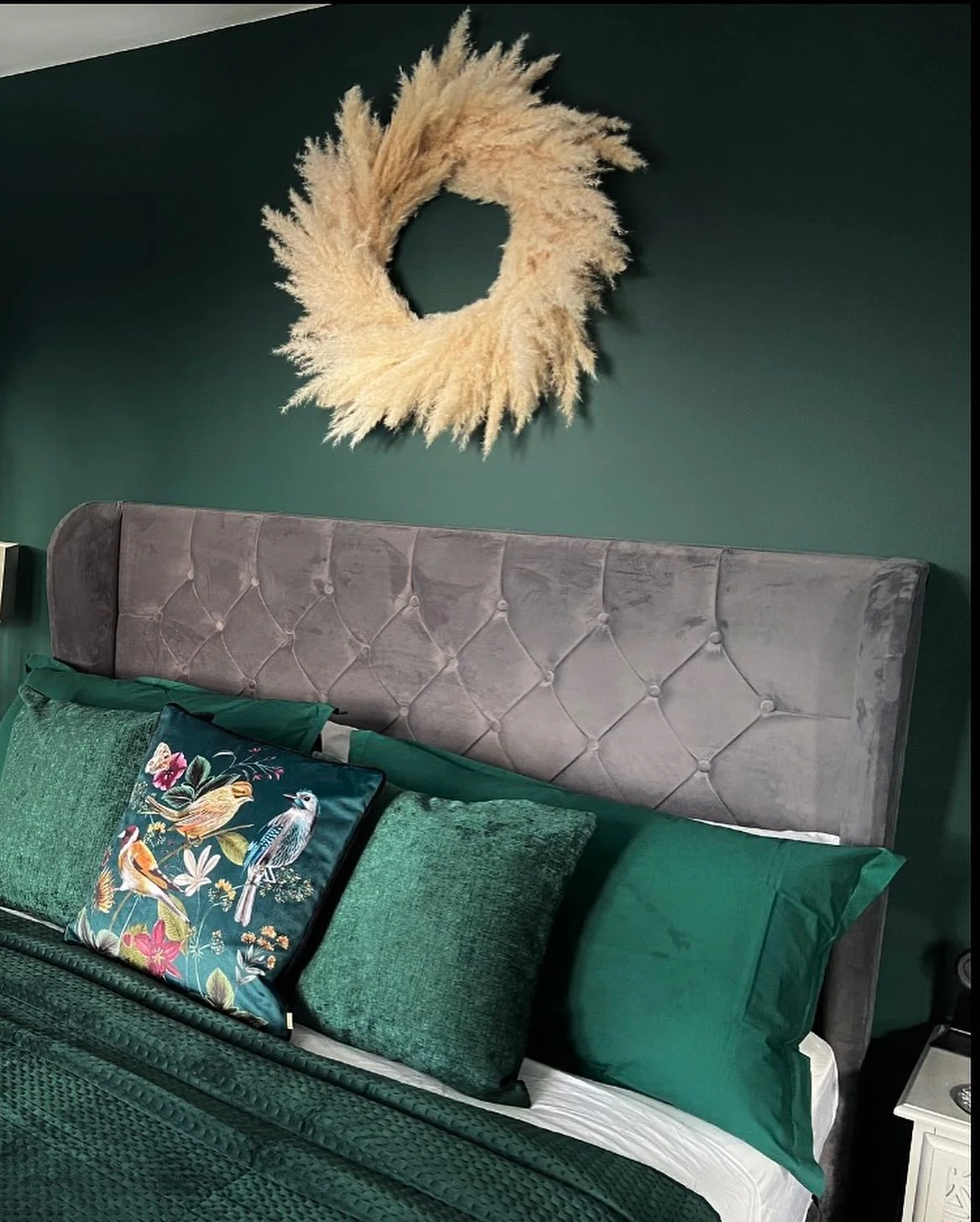 15. Statement Greens with Velvet and Nature-Inspired Accents (Dark Green Bedroom Ideas)
