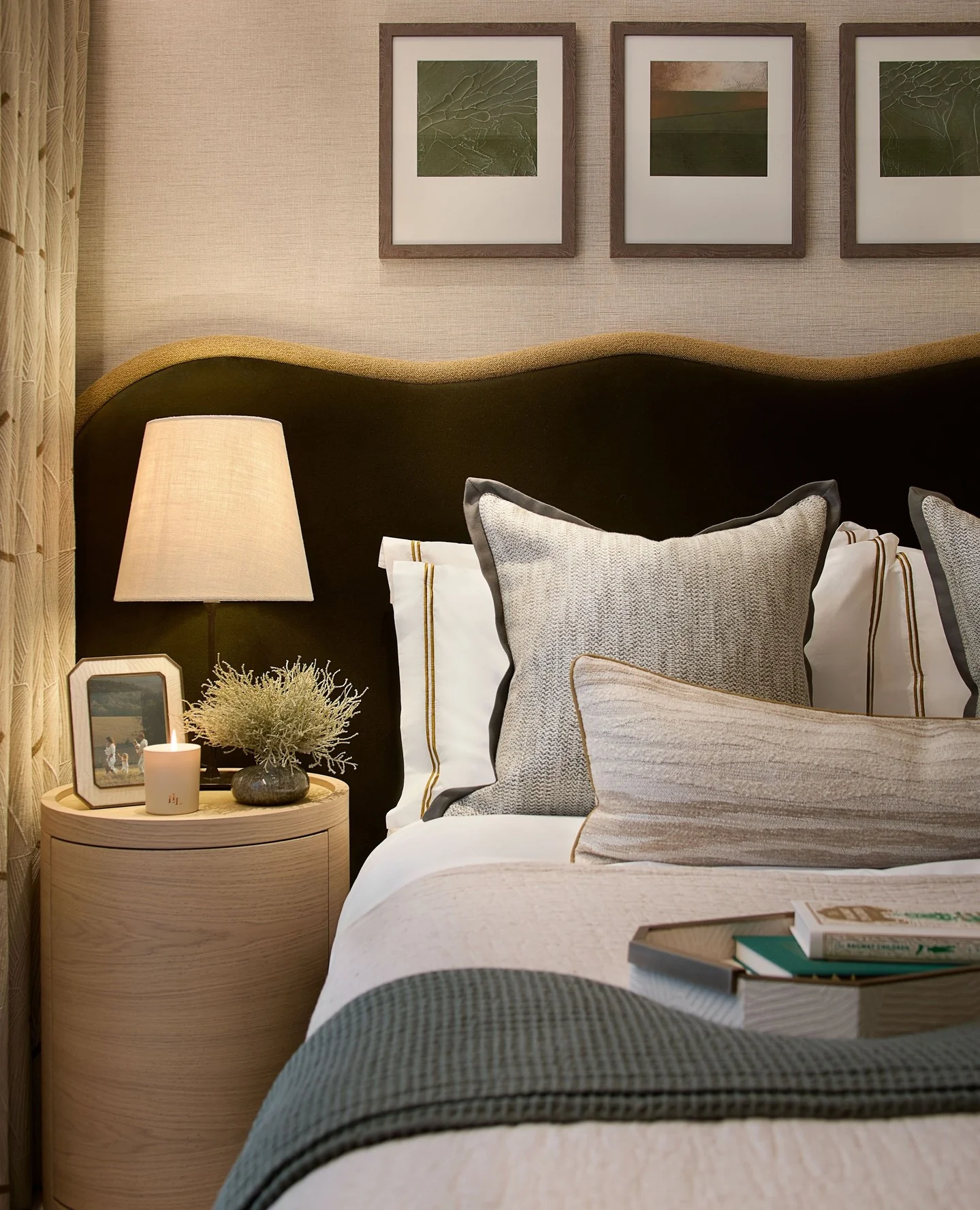 16. Olive Accents with Gentle Curves (Scandinavian Bedroom Ideas)