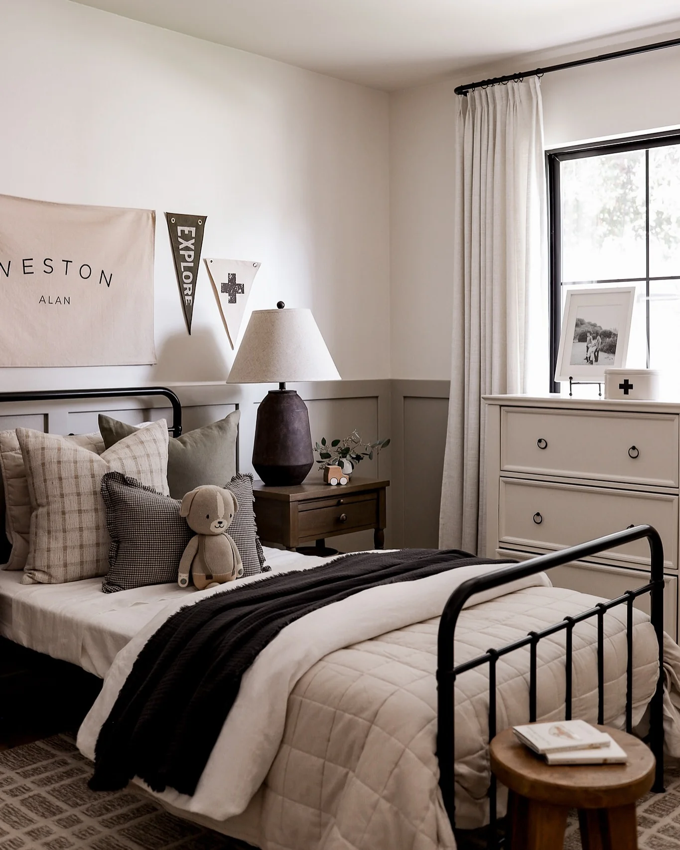 24. Vintage Warmth for a Scandinavian Kid’s Room (Scandinavian Bedroom Ideas)